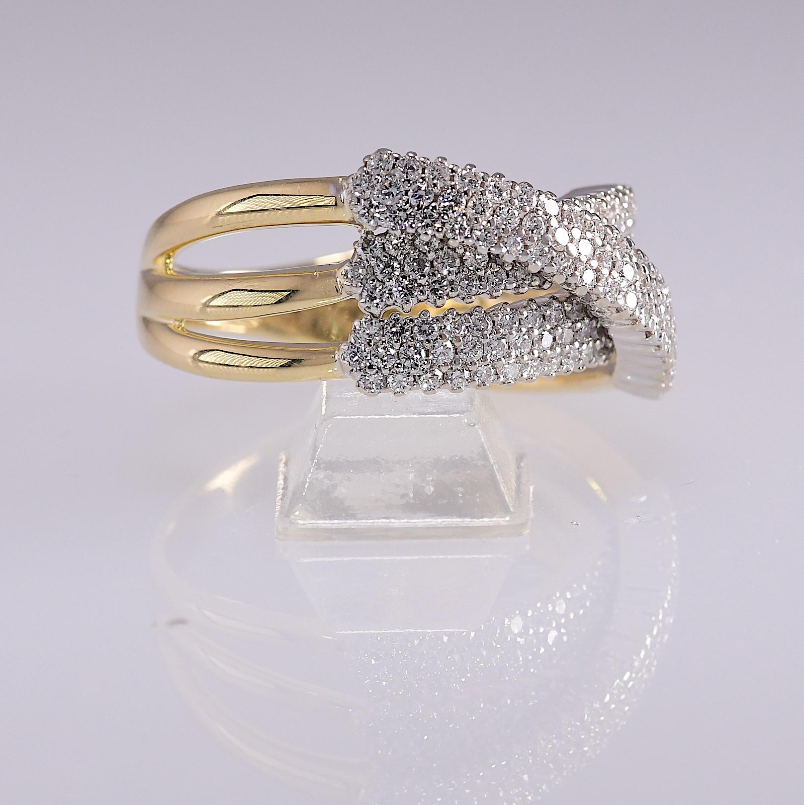 Contemporary 2.0 Carat Diamond Crossover Ring 18 Karat Gold 12.80 Grams 2