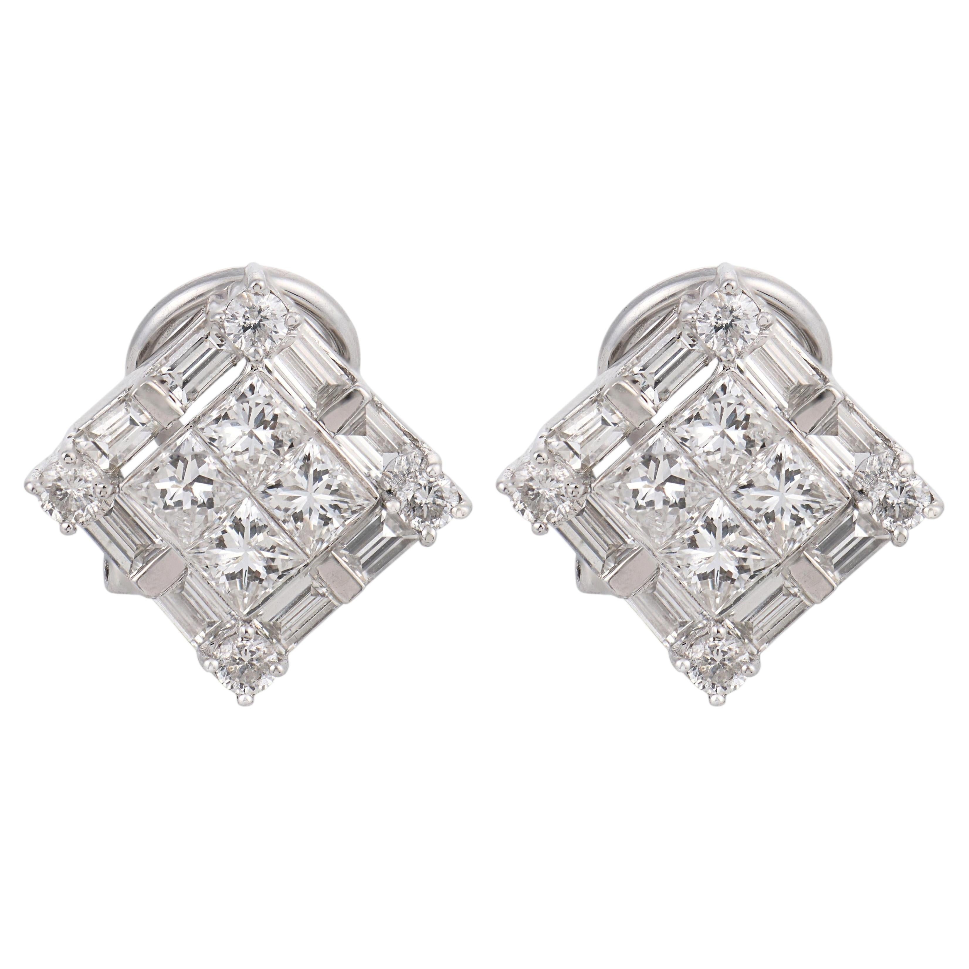 Contemporary 2.00 carat diamond 18k white gold earrings