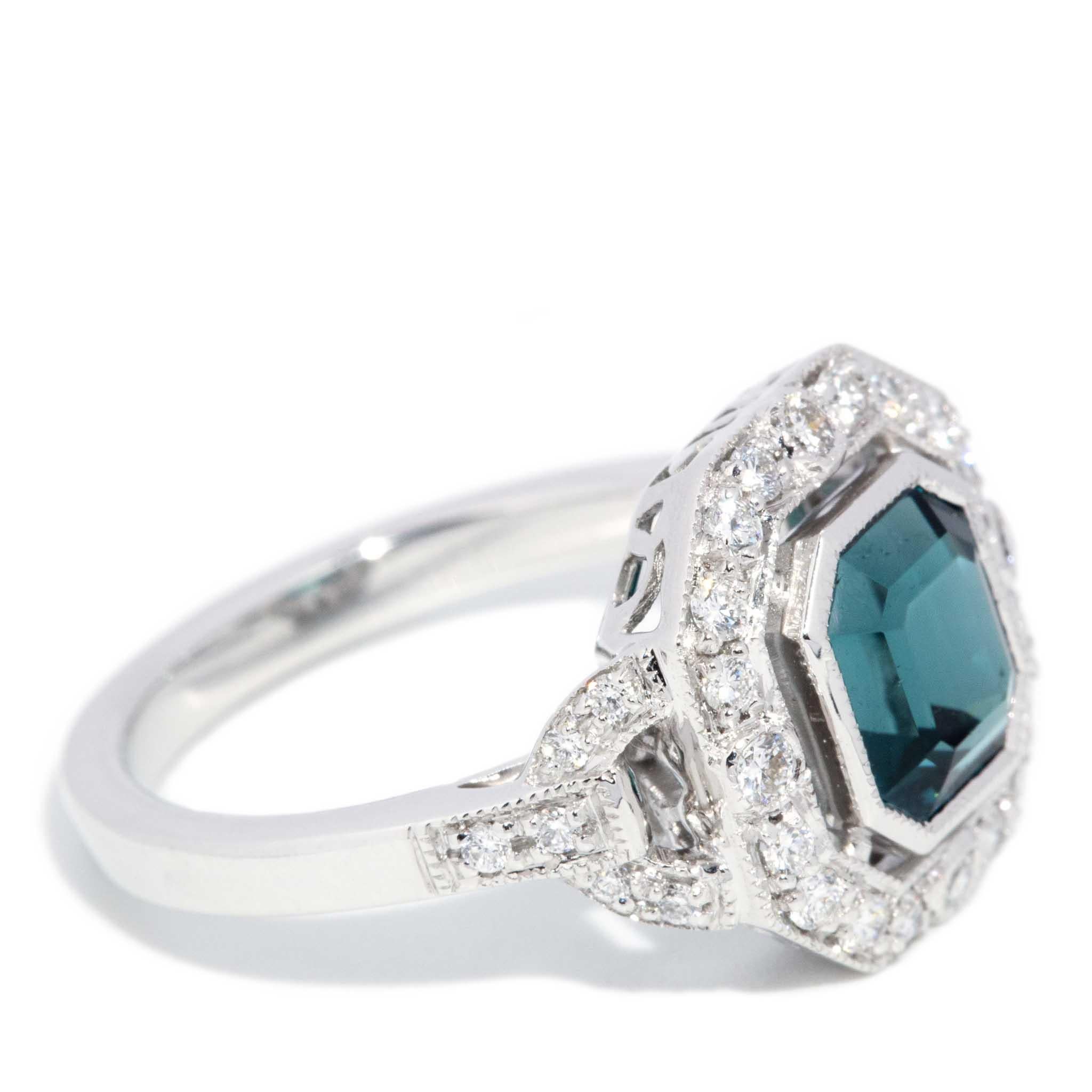 Contemporary 2.00ct Teal Indicolite Tourmaline & Diamond Ring 18ct White Gold For Sale 1