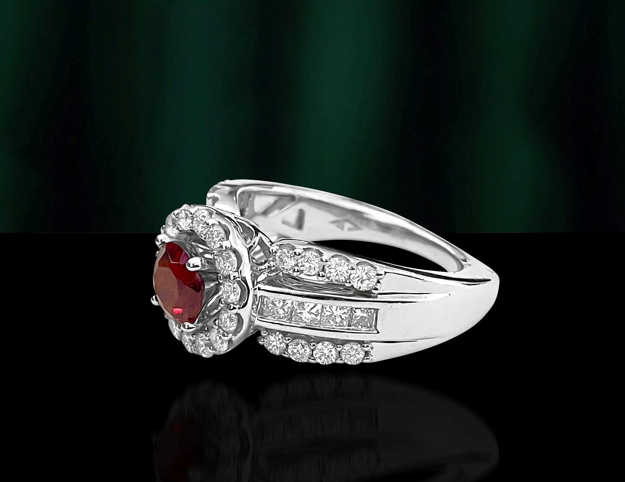 Round Cut Contemporary 2.02 Carat Garnet Diamond Cocktail Ring For Sale