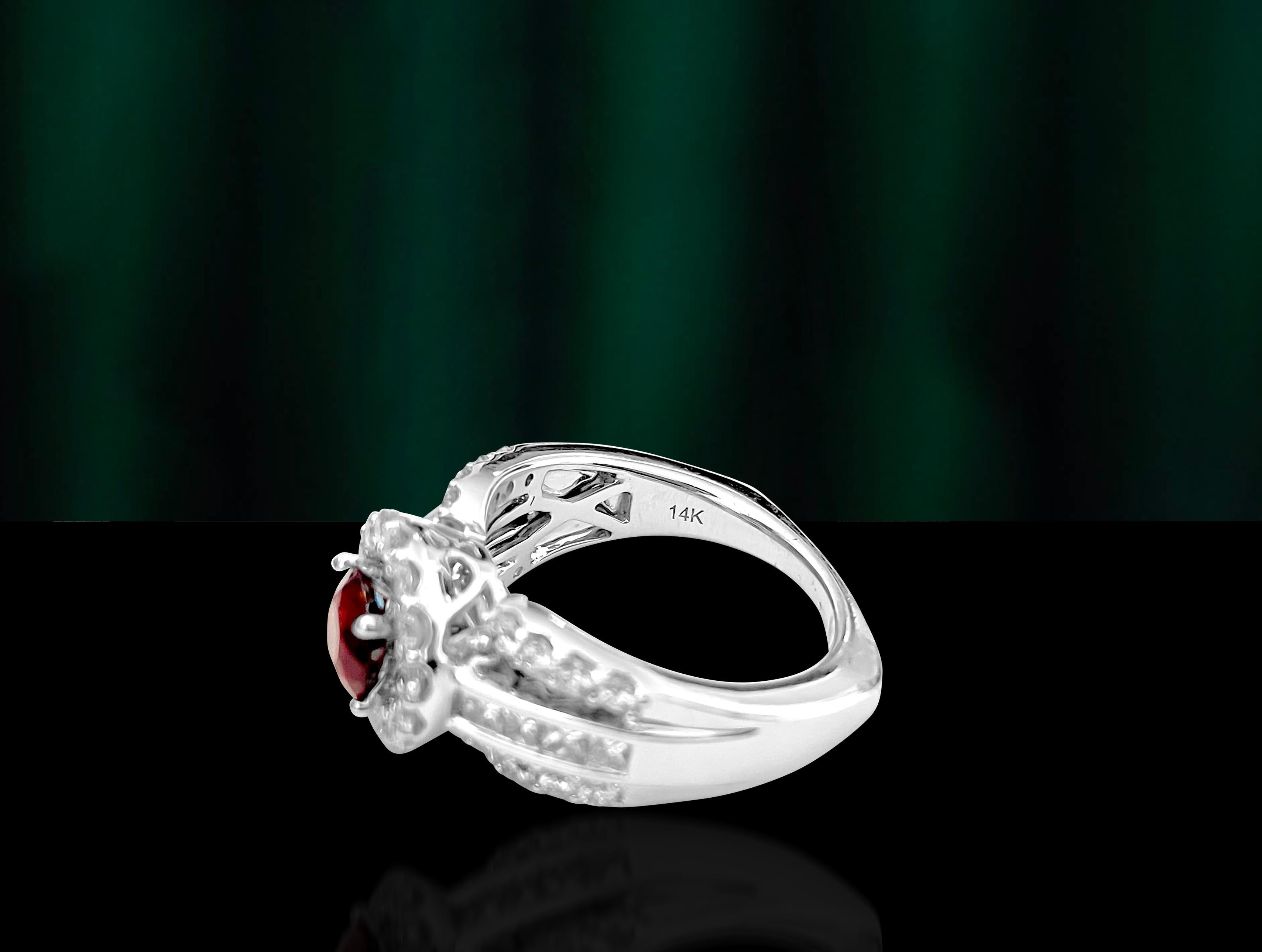 Contemporary 2.02 Carat Garnet Diamond Cocktail Ring In Excellent Condition For Sale In Miami, FL