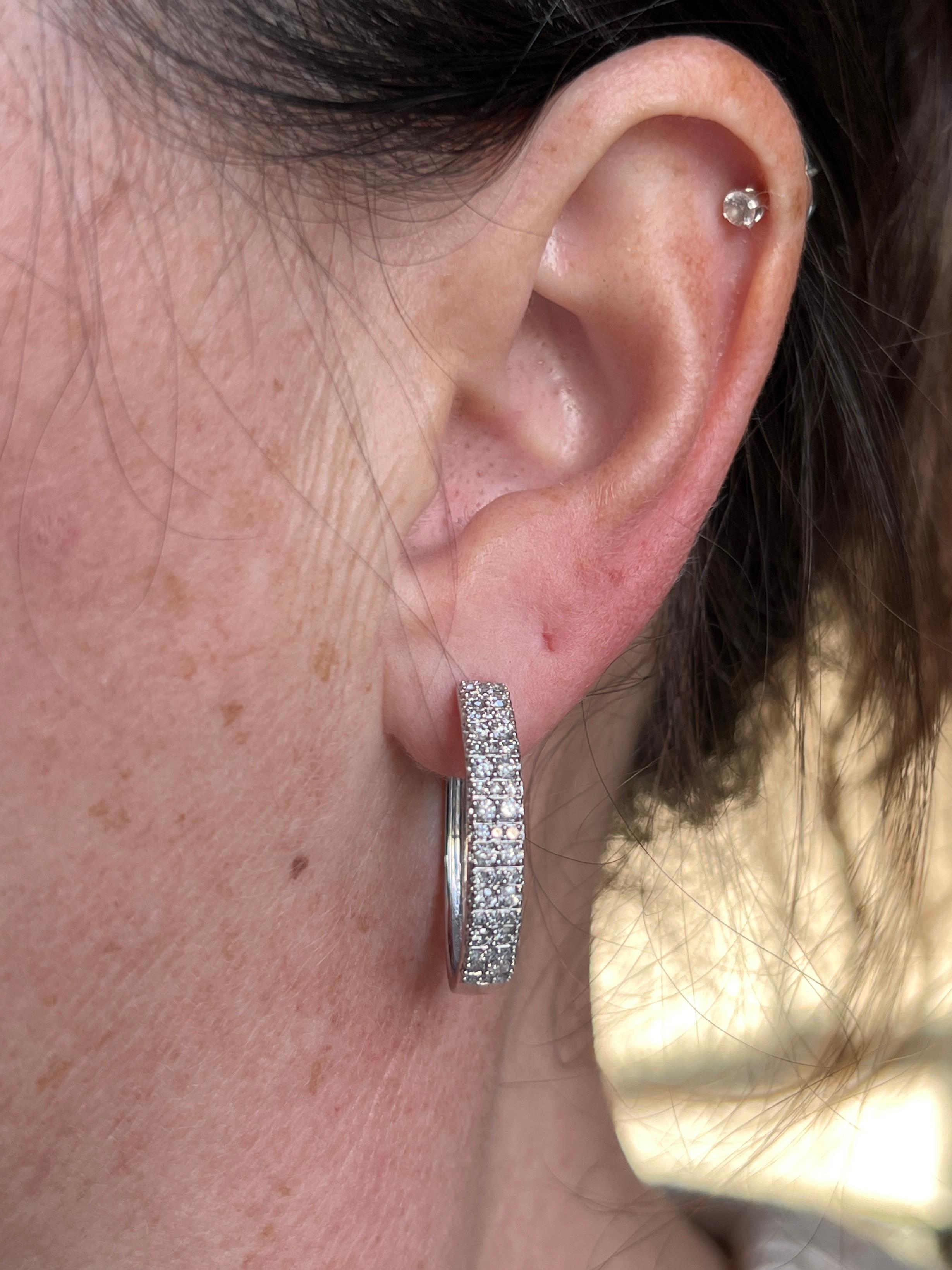 Zeitgenössische 2,06 tcw Diamant 10K Weißgold Oval Reifen für Damen oder Herren im Angebot