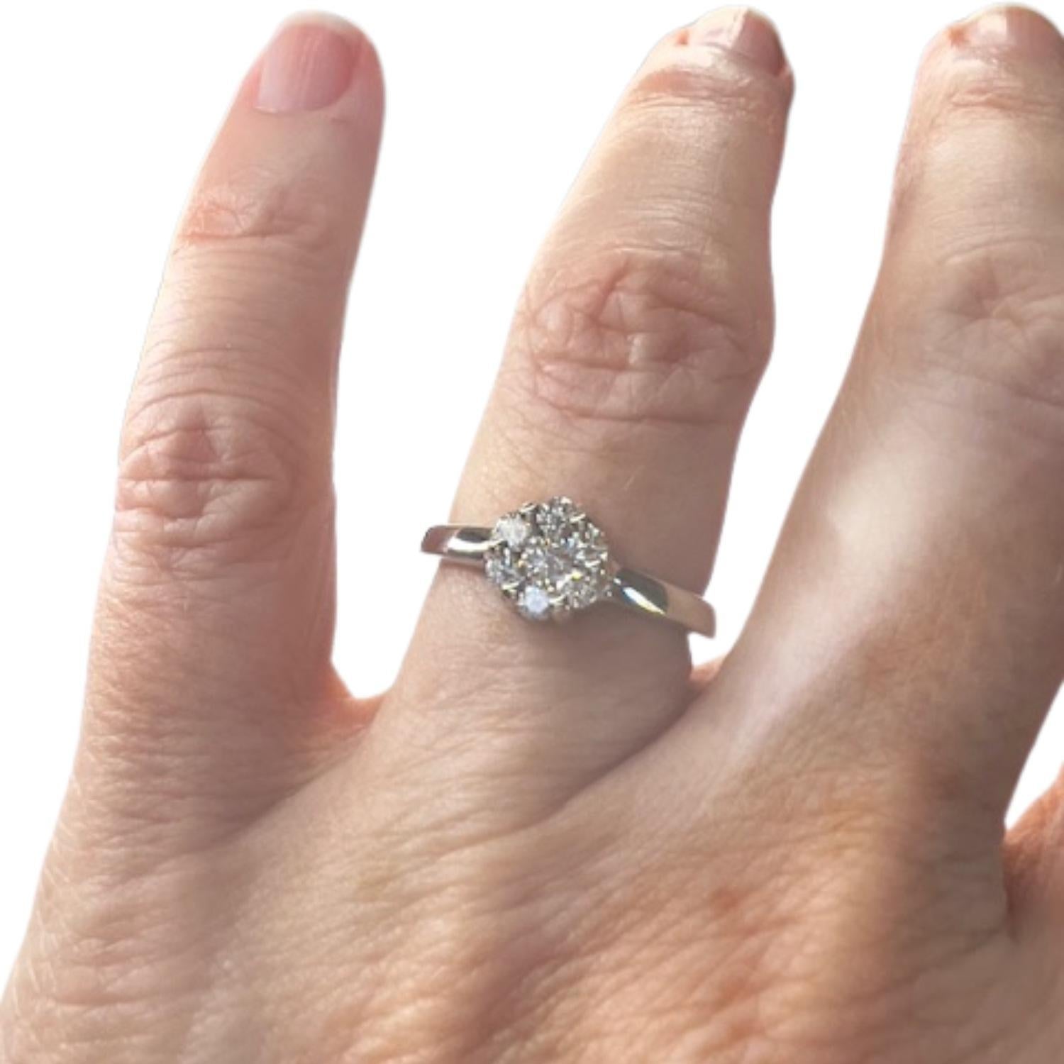 Bague contemporaine du 20e siècle en or 18K avec diamants en vente 2