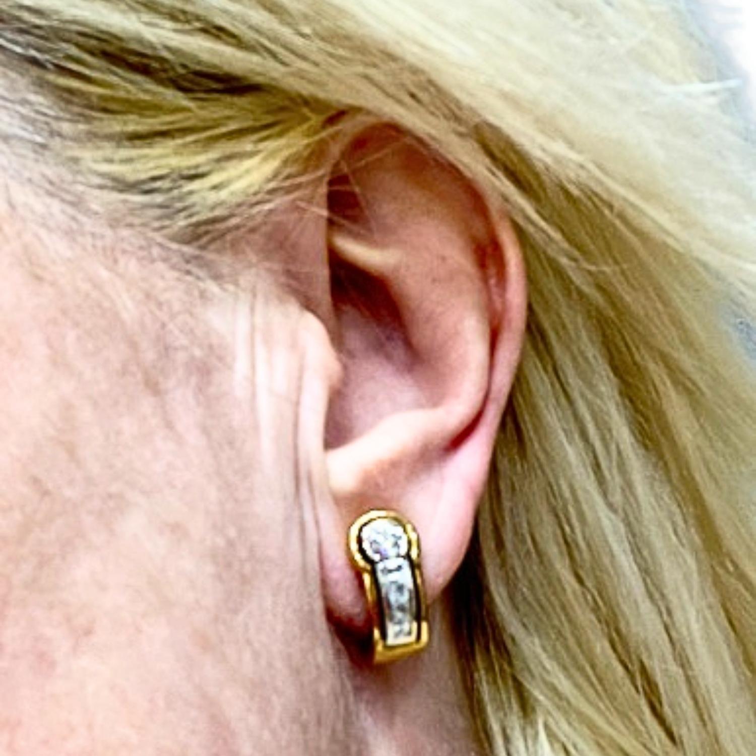 Orecchini in oro 18k con diamanti 1,10 carati del XX secolo contemporaneo in vendita 1