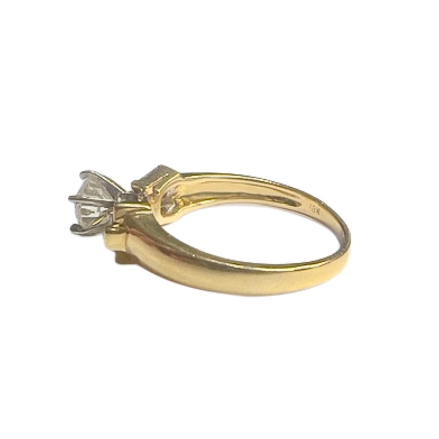 Anello moda contemporaneo in oro da 0,50 carati In condizioni buone in vendita a MADRID, ES