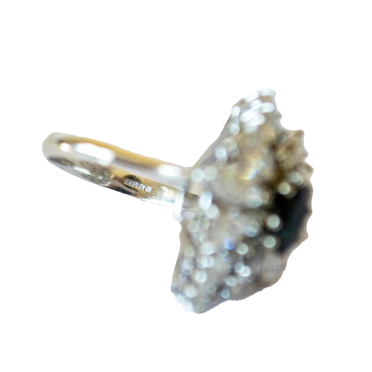 Contemporary 20th Century 2.80 carats Diamond 1.05 carats Sapphire Gold Ring 2