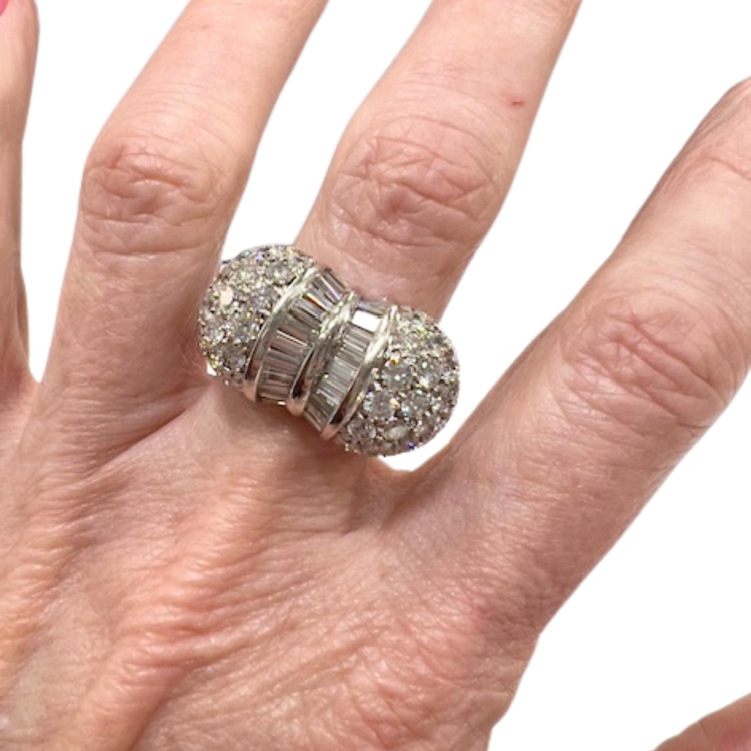 Women's 5.84 carat Diamonds 18k Gold Dome Ring For Sale