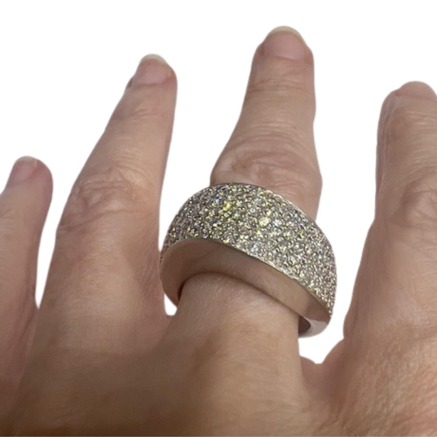 Anello in oro 18 carati con diamante del XX secolo contemporaneo in vendita 1