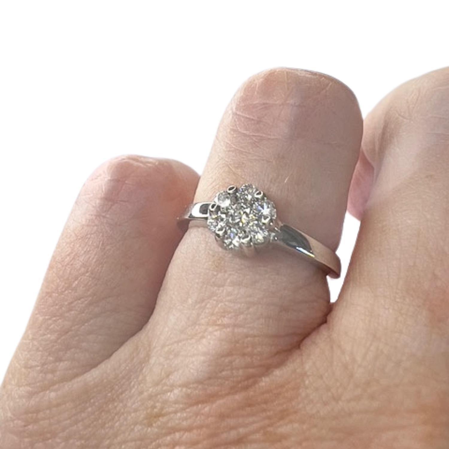 Bague contemporaine du 20e siècle en or 18K avec diamants en vente 3