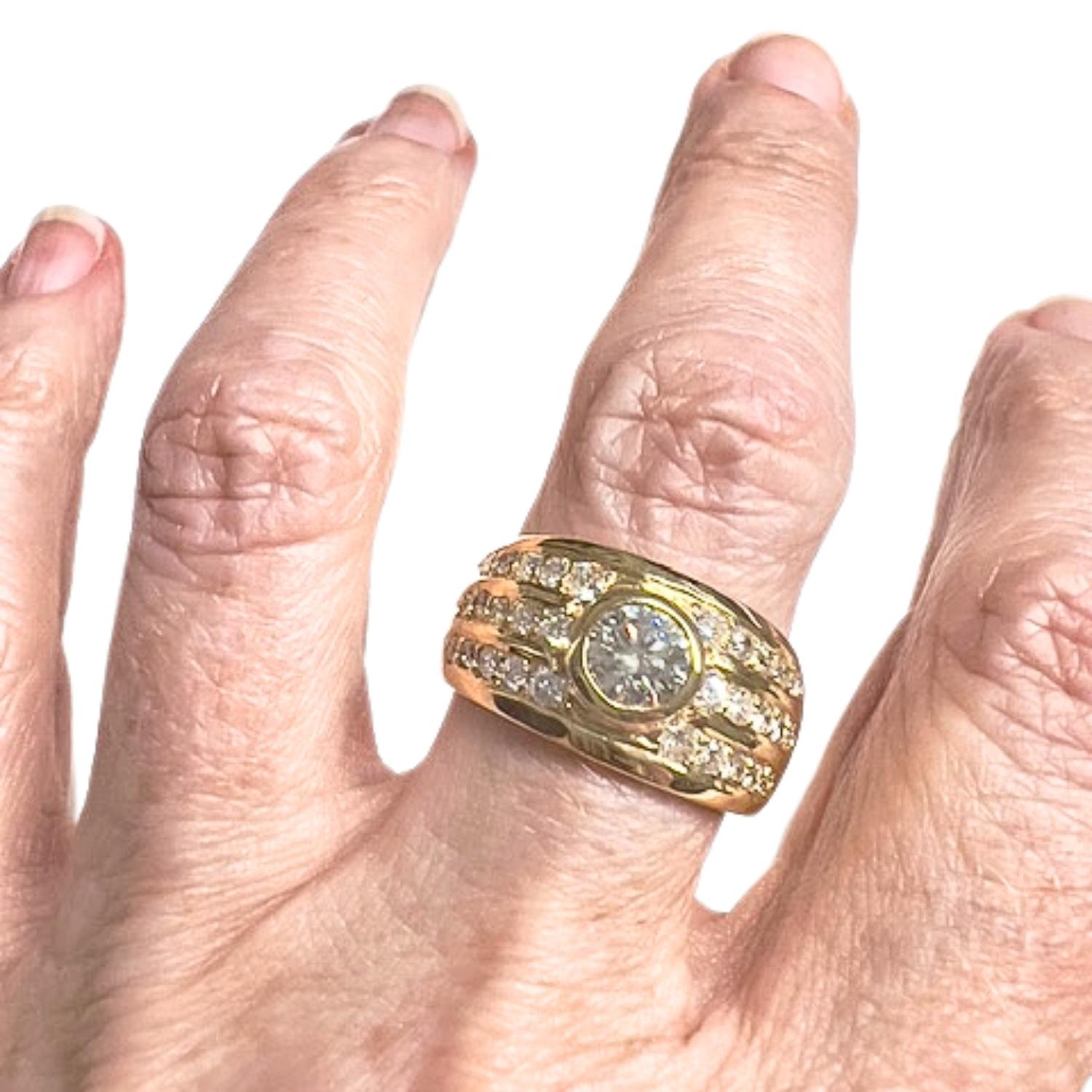 Brilliant Cut Contemporary 20th Century Diamond Gold Ring For Sale