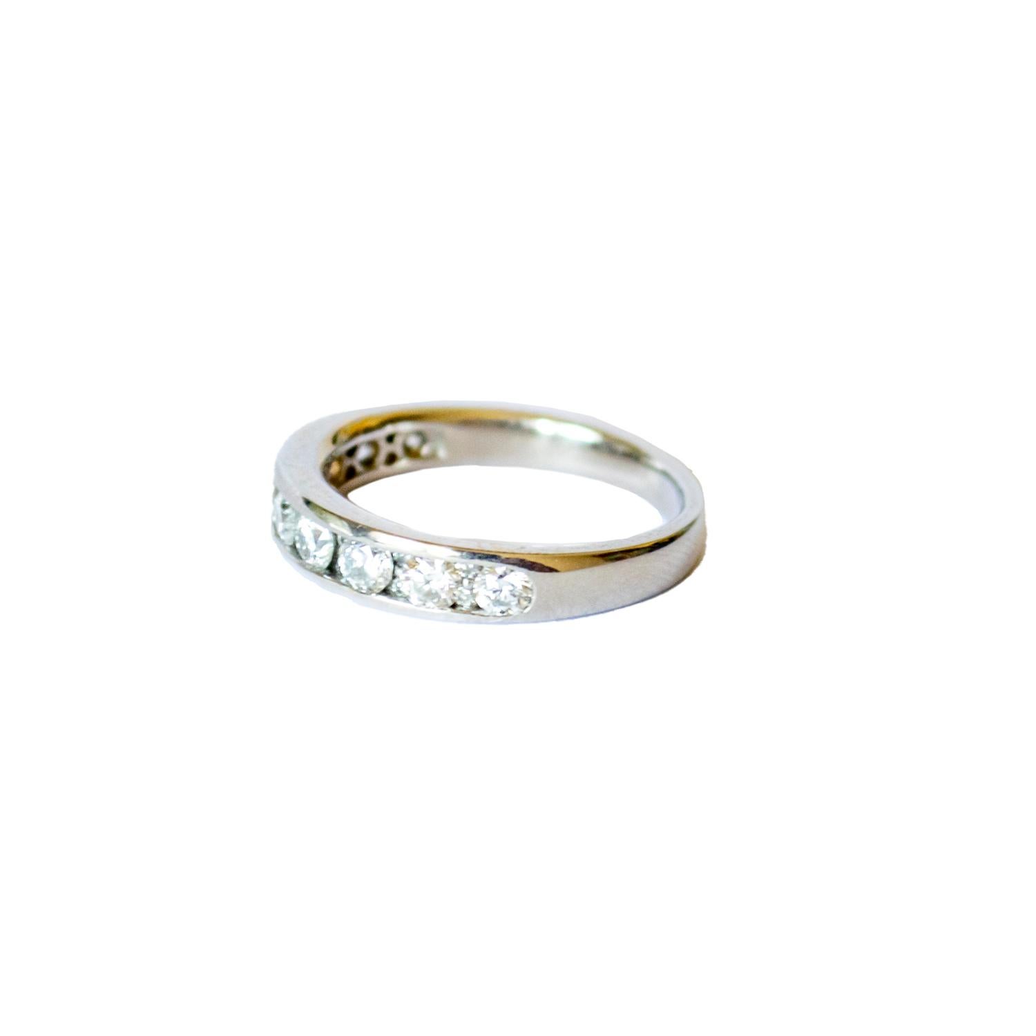 De las mujeres Contemporáneo Siglo XX  Anillo de oro con diamantes en venta