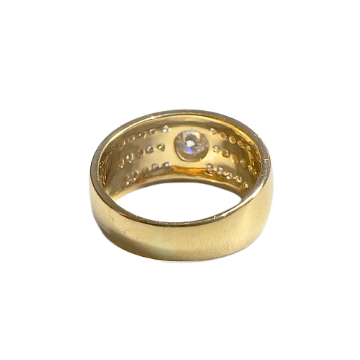 Contemporary 20th Century Diamond Gold Ring For Sale 1