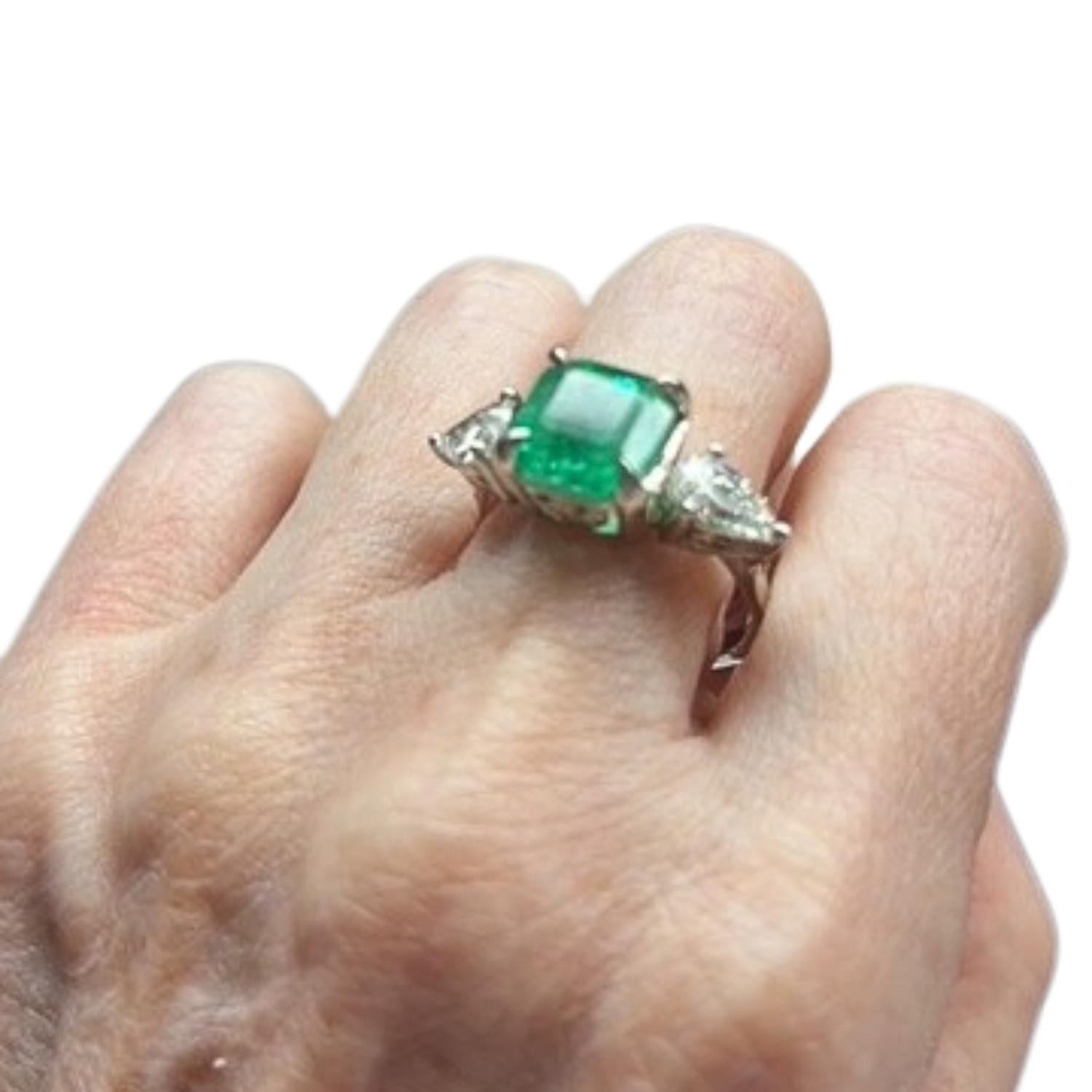 1.62 carat Diamond and 3.82 carat Emerald Cluster Ring For Sale 1