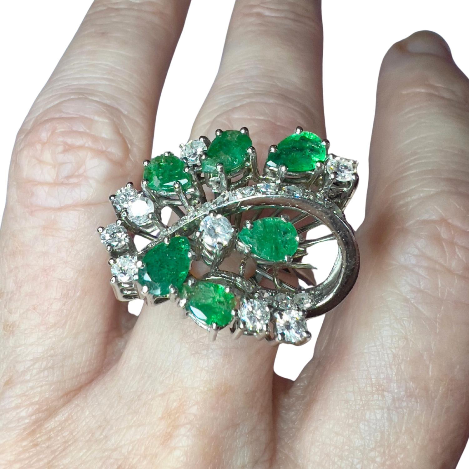 Pear Cut Contemporary 20th Century Ring 1 ct Diamonds & 1.80 ct Emeralds in 18k Gold For Sale