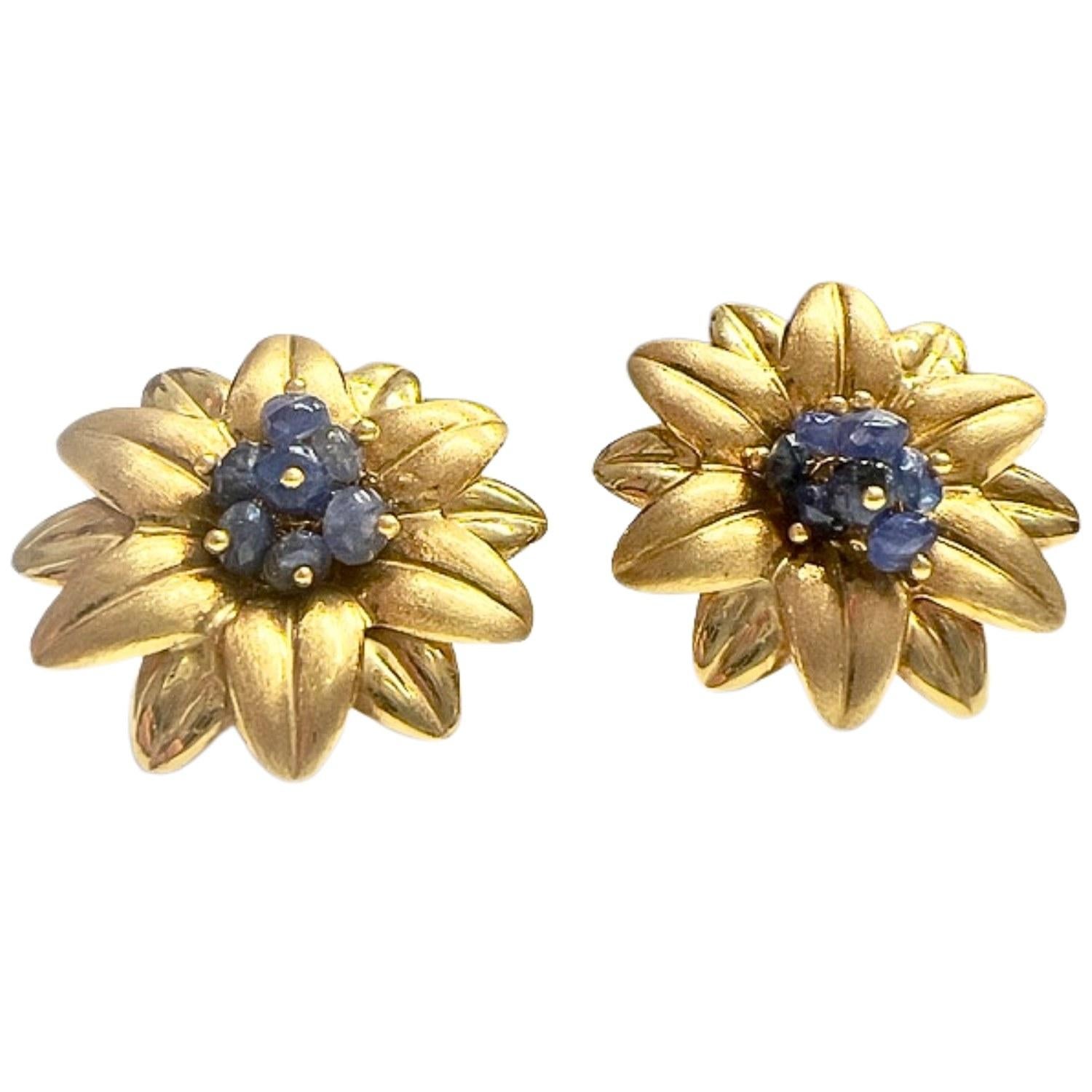 Taille briolette Boucles d'oreilles contemporaines du 20e siècle en or et saphir de 3,6 carats en vente