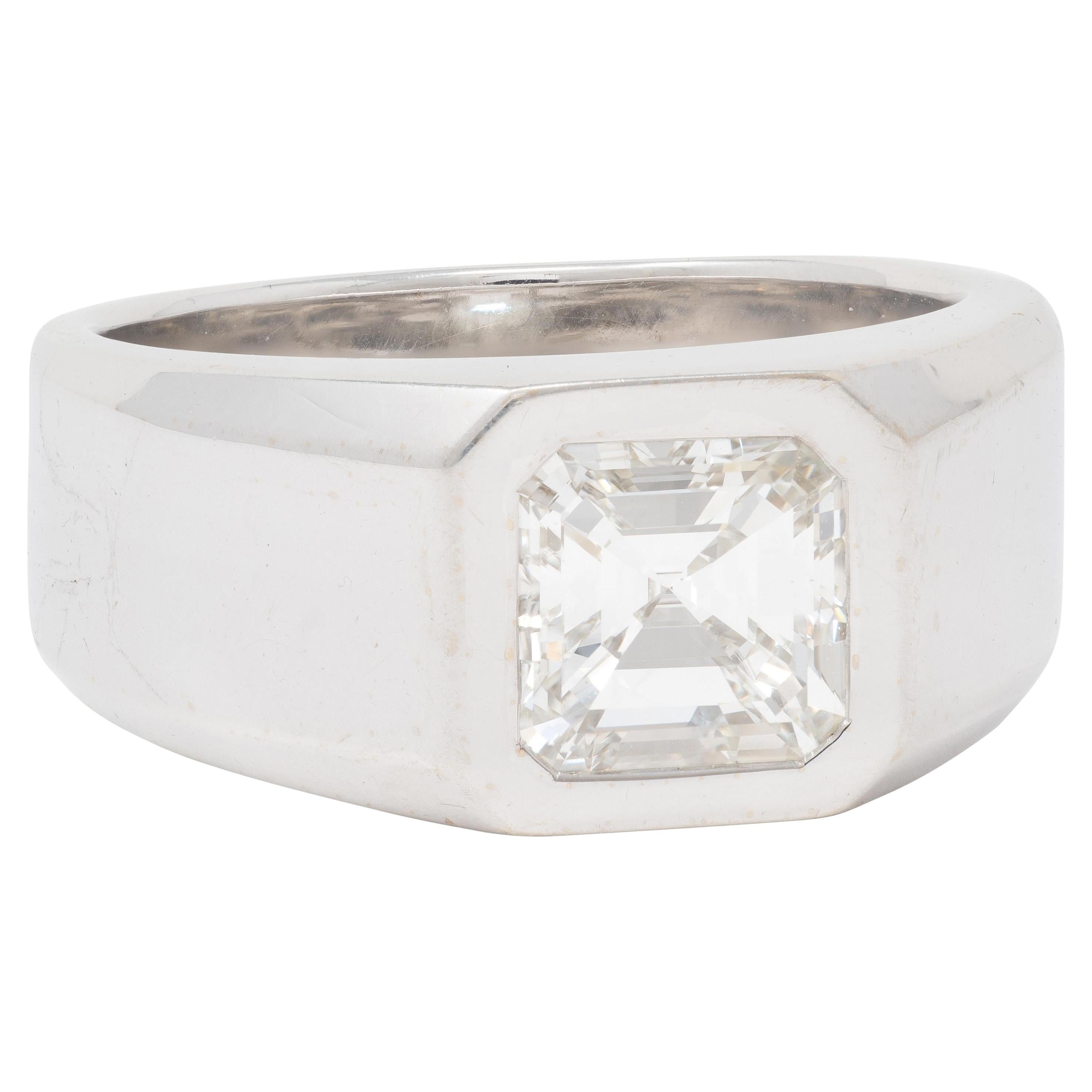 Contemporary 2.11 CTW Asscher Cut Diamond 18K Gold Solitaire Unisex Ring GIA For Sale