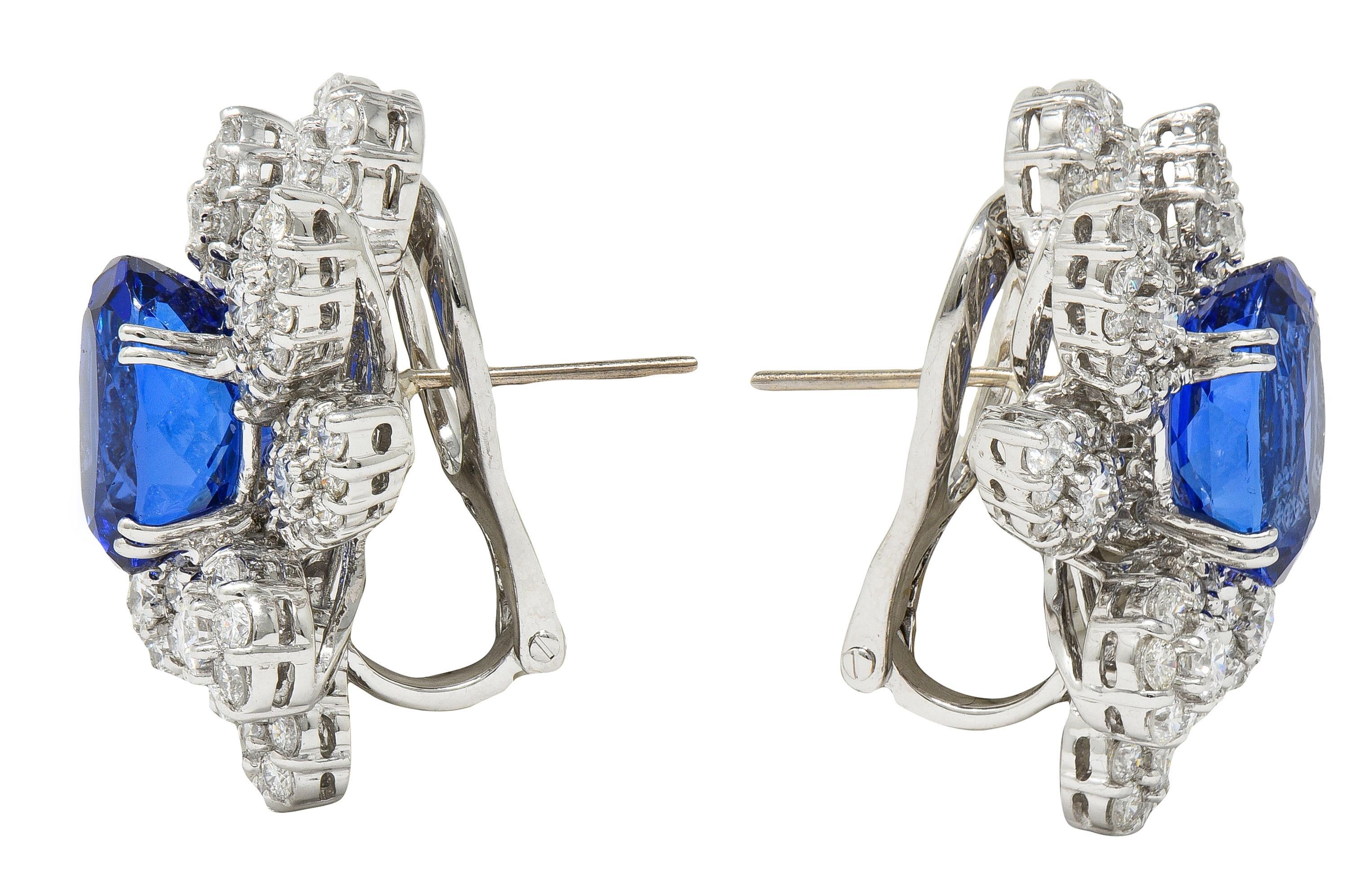 Contemporaneo Orecchini floreali contemporanei con diamante tanzanite 21,16 CTW in oro bianco 18 carati in vendita