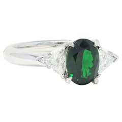 Contemporary 2.19 CTW Tsavorite Garnet Diamond Platinum Three Stone Ring (bague à trois pierres en platine)