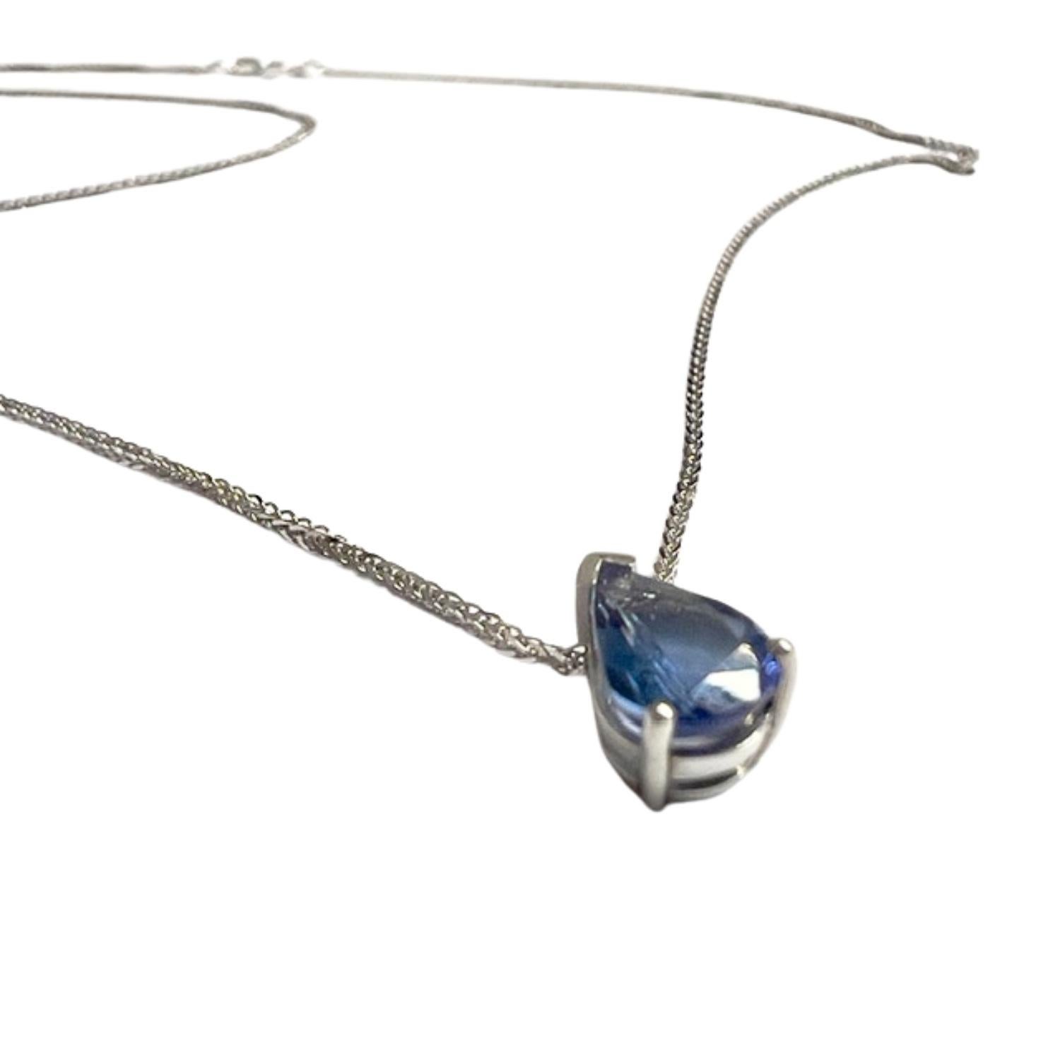 Collana contemporanea del 21° secolo con zaffiro da 1,08 ct in oro bianco In condizioni buone in vendita a MADRID, ES