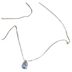 Contemporary 21st Century 1.08 ct Sapphire White Gold 18 Pendant Necklace