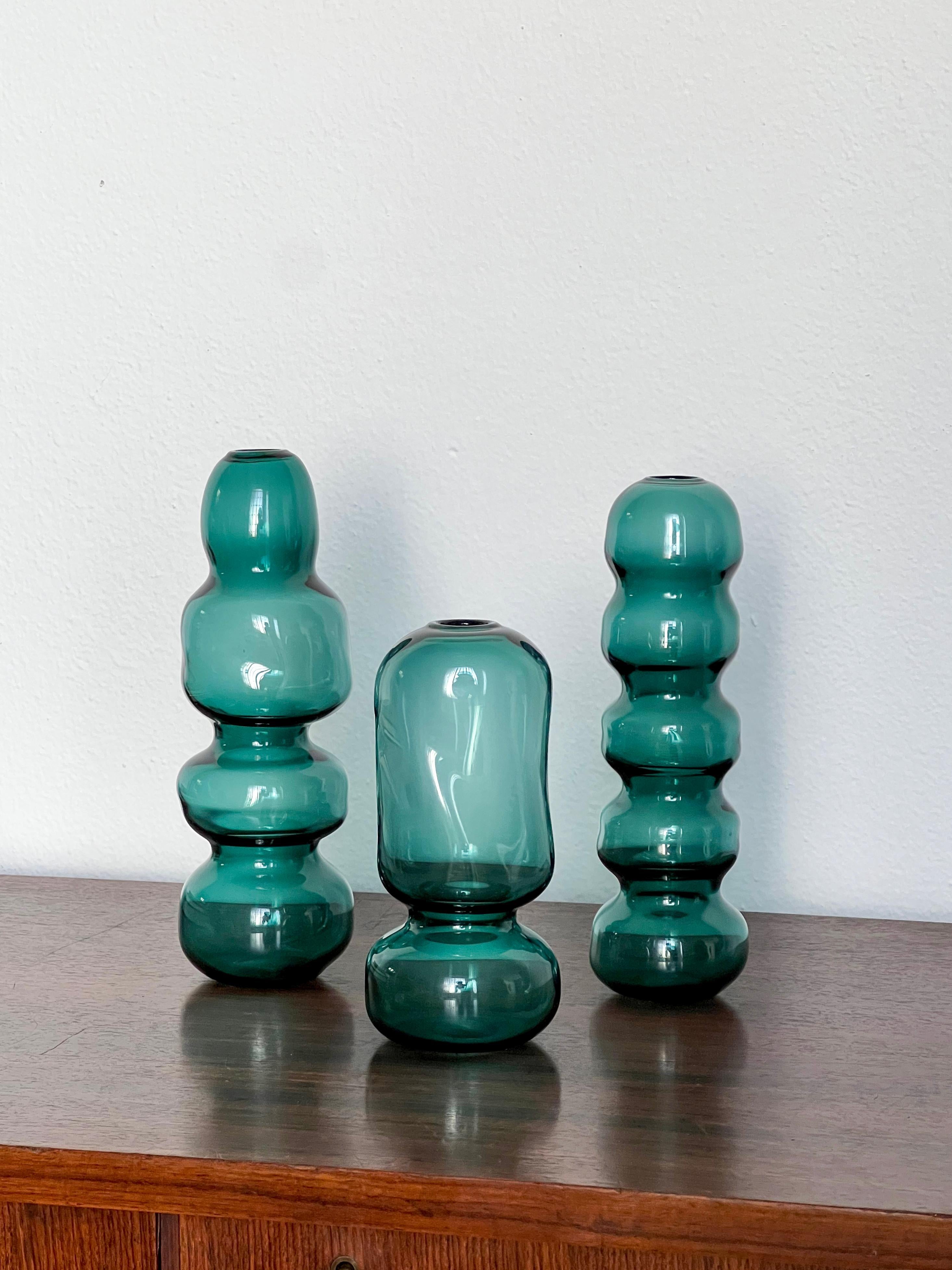 Fait main Vases contemporains en verre de Murano soufflé à la main du 21e siècle 