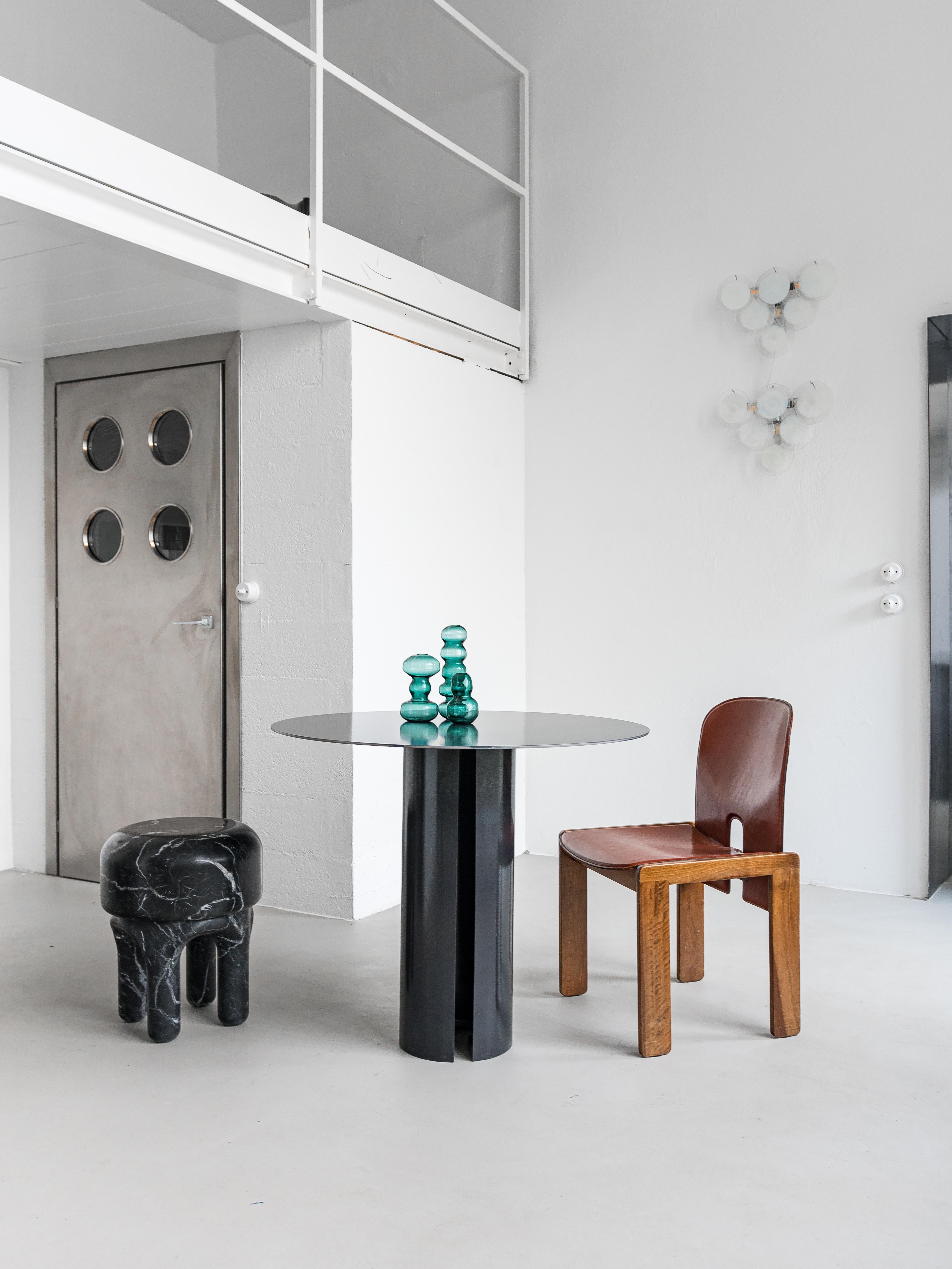 Marbre Table d'appoint en marbre noir, sculpture italienne de collection en vente