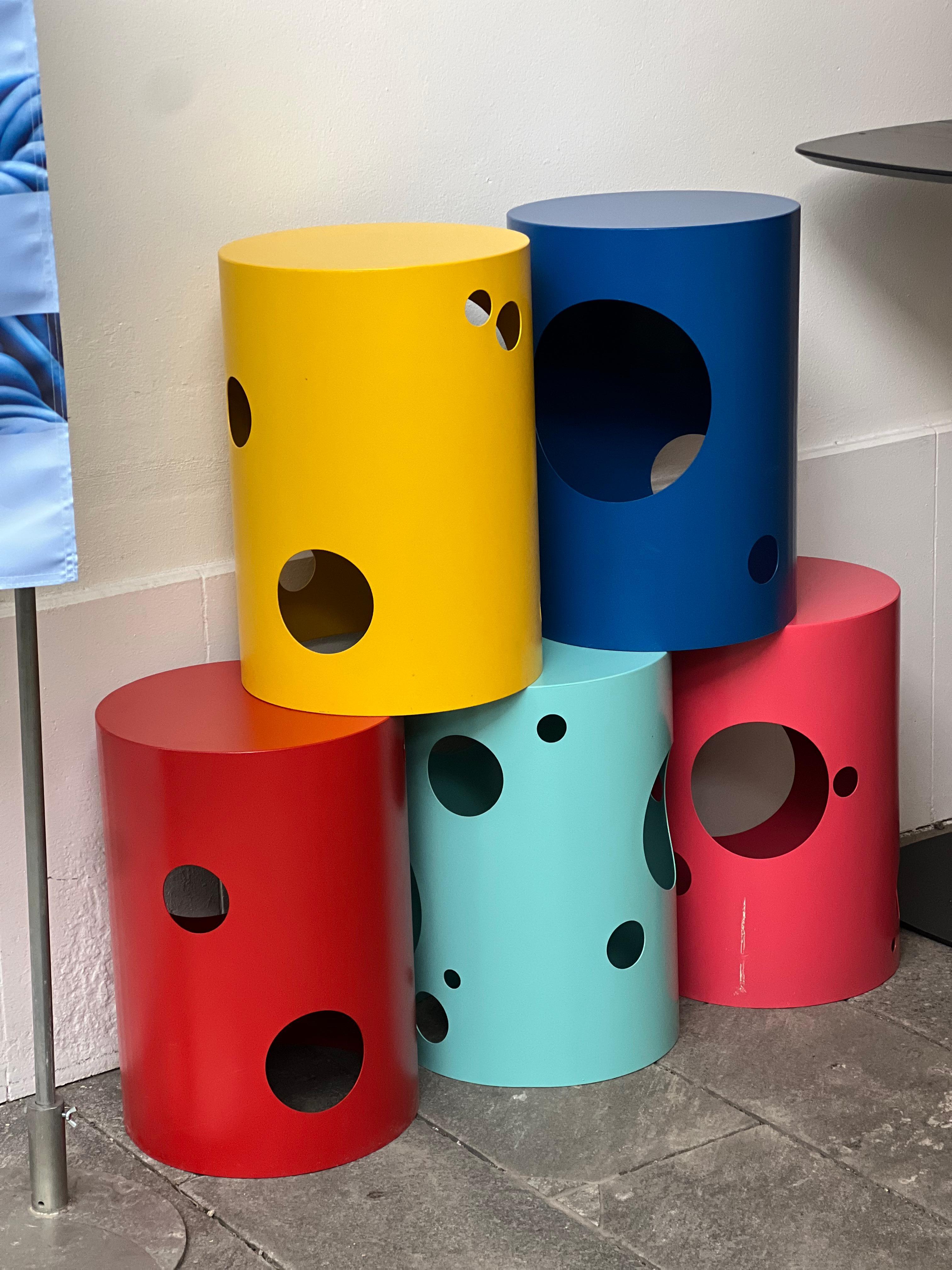 Contemporary 21st Century Spinzi Silös Stool, Side Table, Bright Yellow (tabouret, table d'appoint, jaune vif) en vente 1