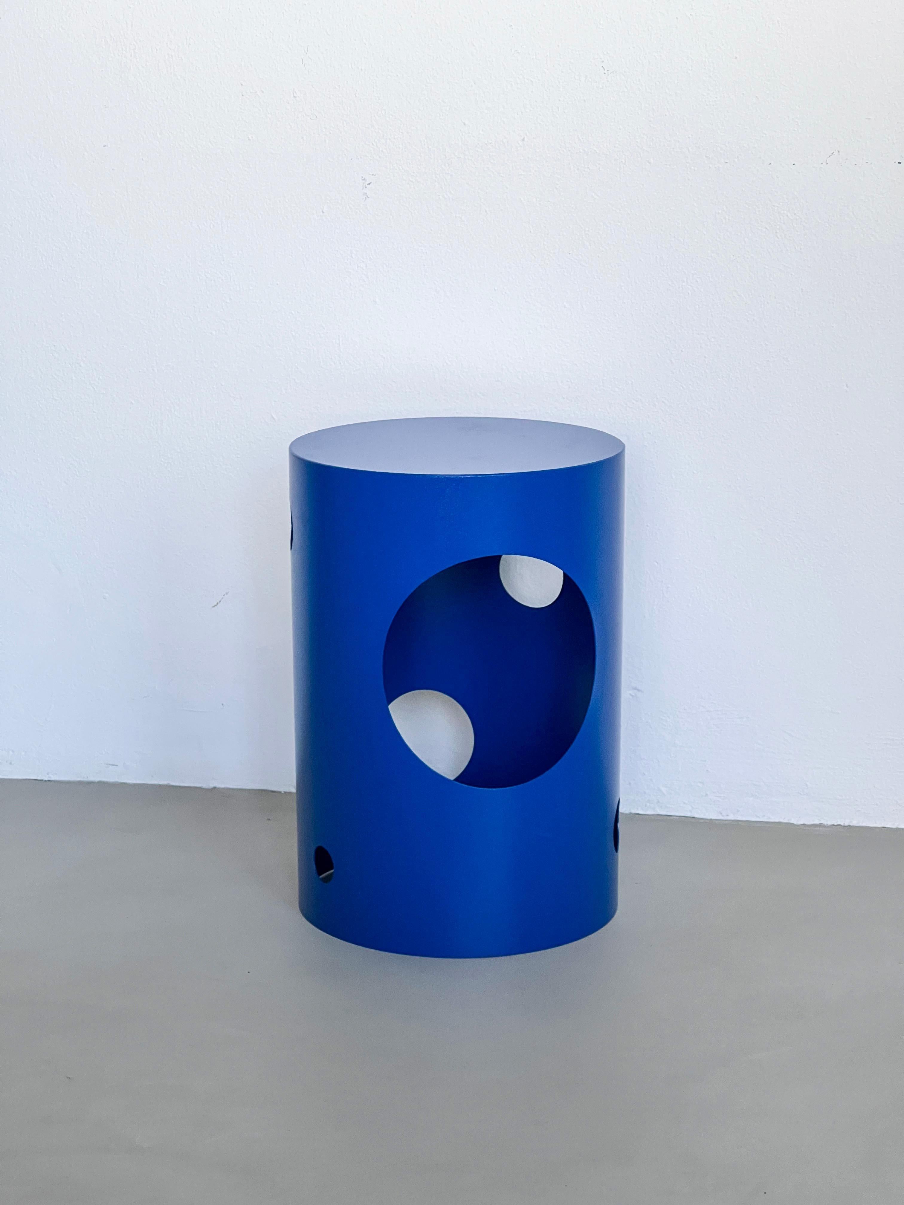 Italian Contemporary 21st Century Spinzi Silös Stool, Side Table, Electric Blue For Sale
