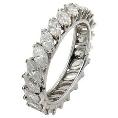 Bracelet d
éternité en platine avec diamant taille marquise de 2,20 carats AM Contemporary