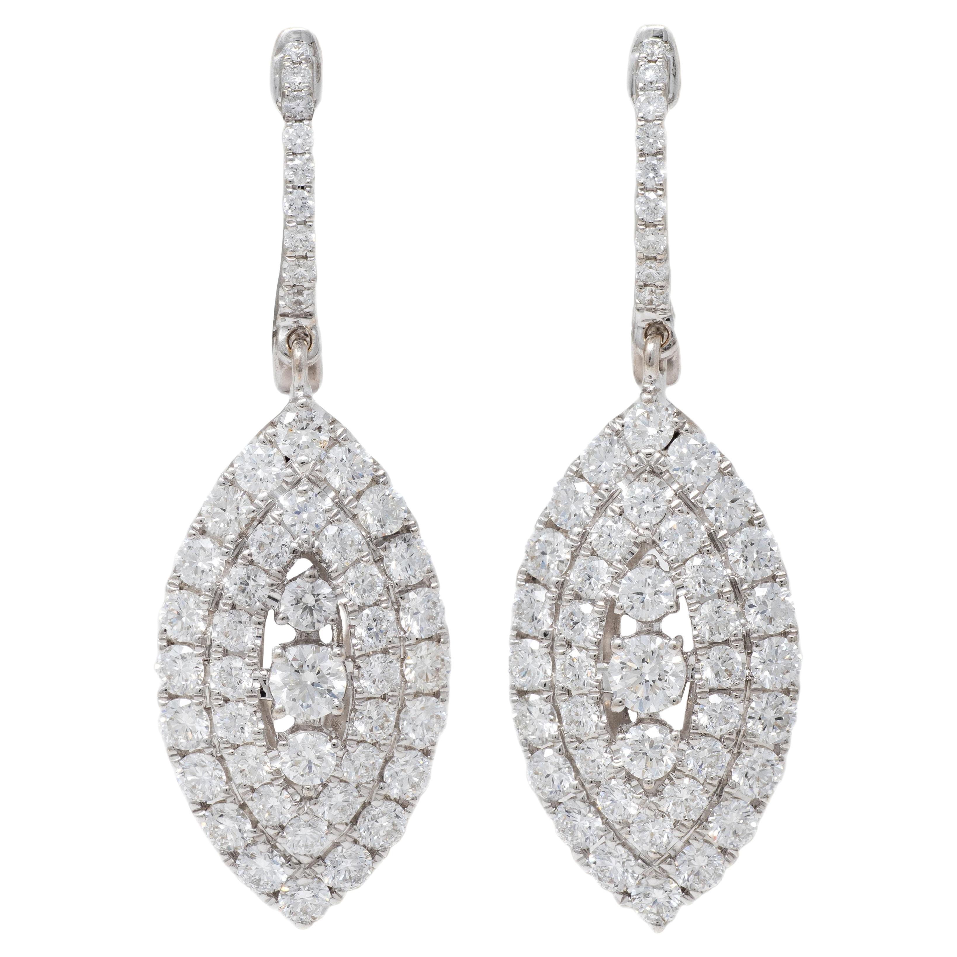 Contemporary 2.21 CTW Diamond 18 Karat White Gold Navette Drop Earrings in vendita