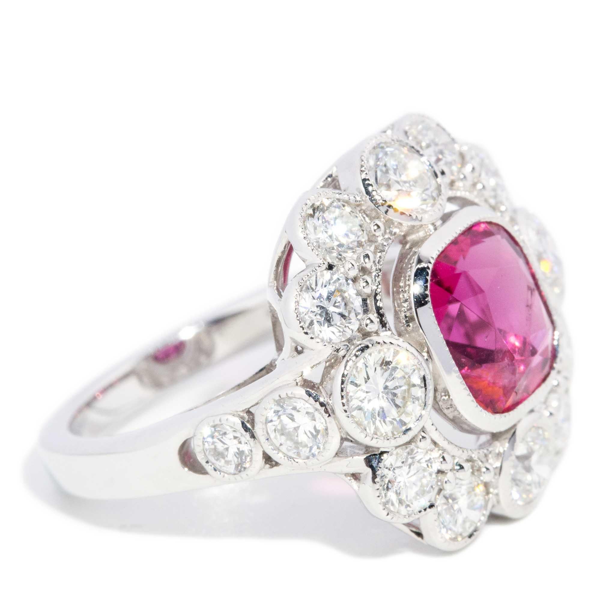 Bague Contemporary 2.22 Carat Rubellite & 2.48 Carat Diamond Halo Gold 18ct White Gold en vente 1