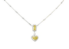Contemporary 2.30 Carats Yellow Diamond 18 Karat Gold Heart Pendant Necklace