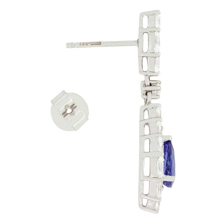 Pendants d'oreilles contemporains en saphir et diamant de 2,30ct Bon état - En vente à London, GB