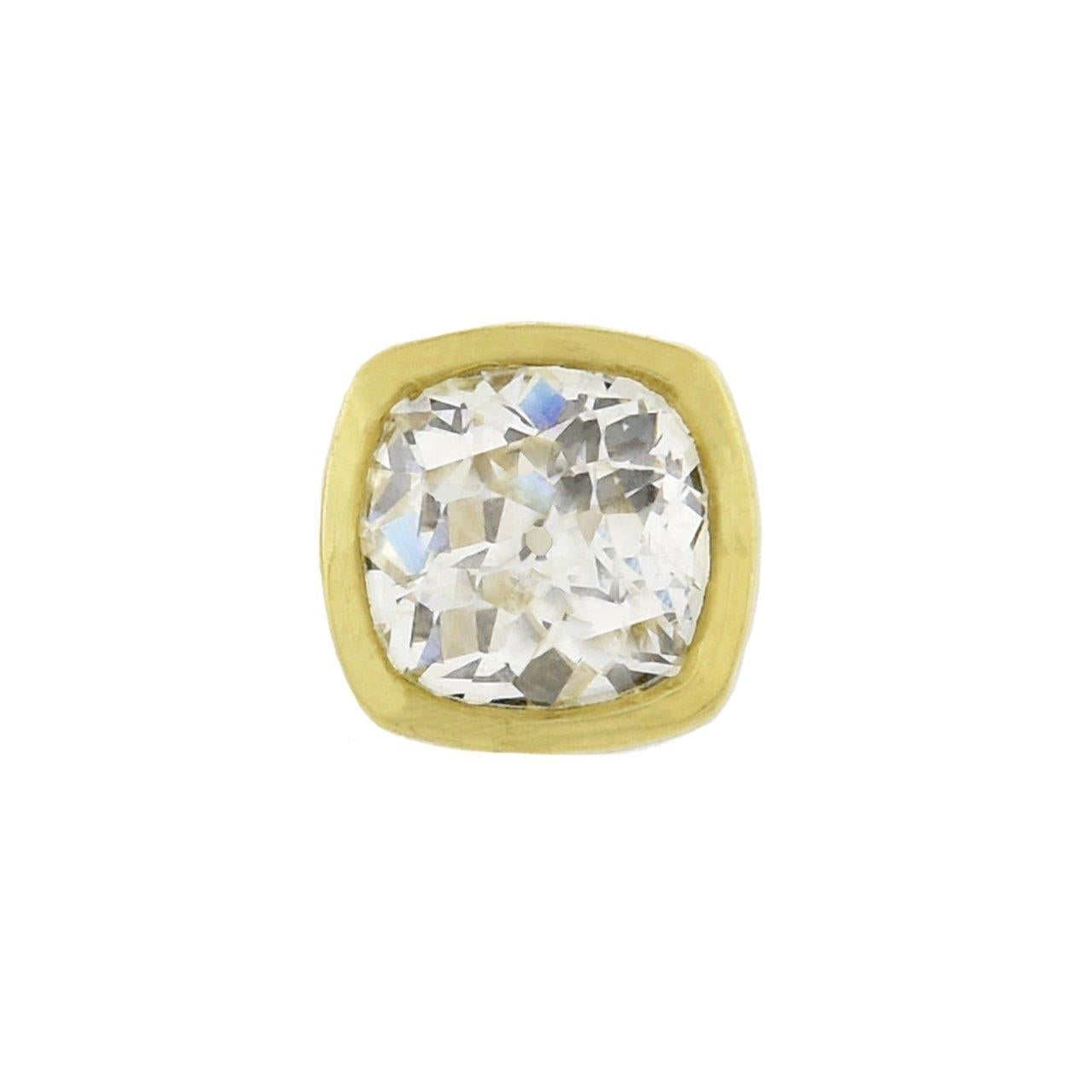 Contemporary 2.31 Carat Old Mine Cut Diamond Stud Earrings In Good Condition In Narberth, PA