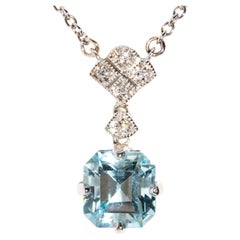 Lights Contemporary 2.32 Carat Bright Light Blue Aquamarine & Diamond Platinum Necklace