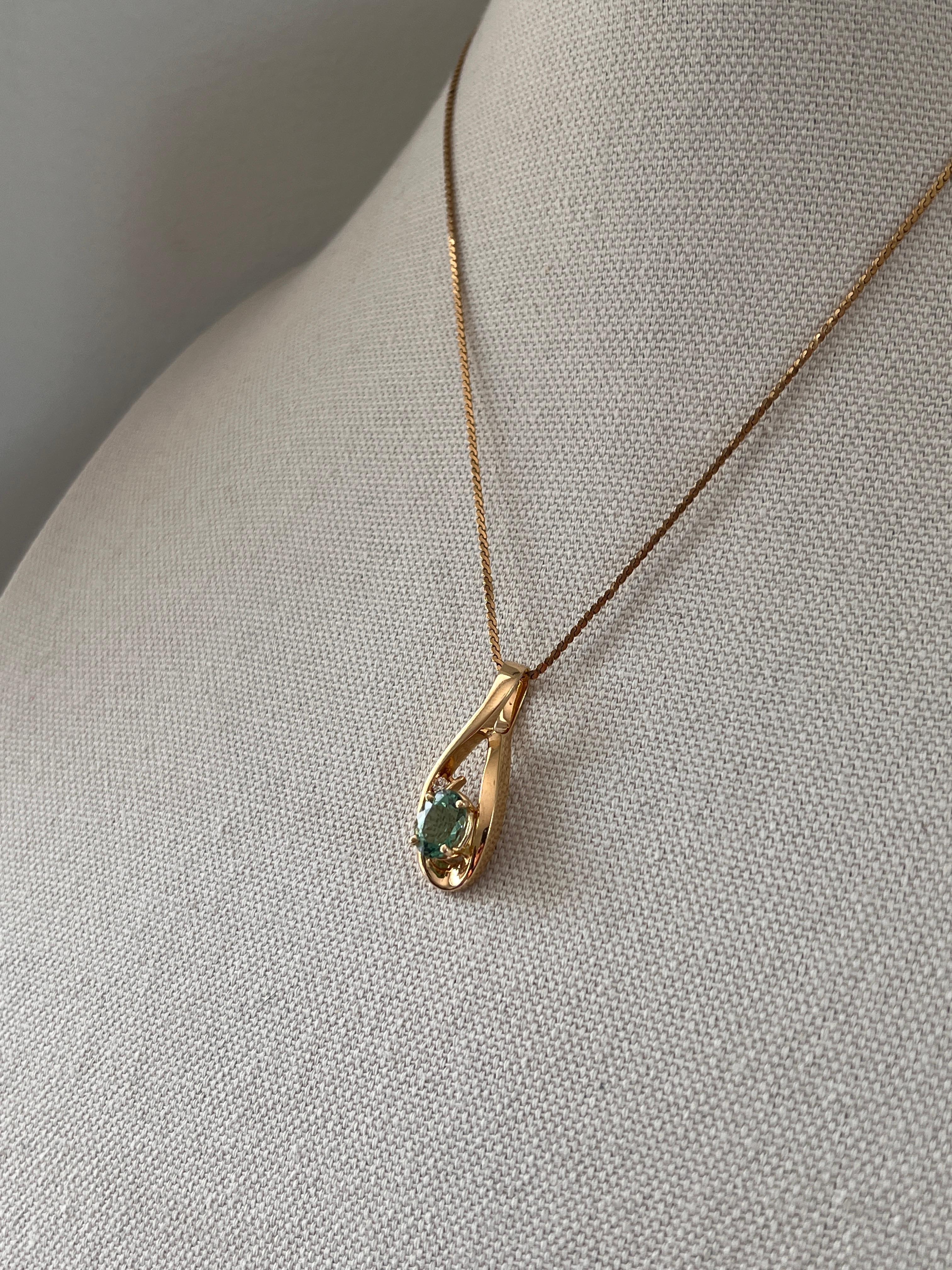 Pendentif contemporain en or jaune 14k et diamant en tourmaline verte de 2,33 carats Bon état - En vente à Towson, MD