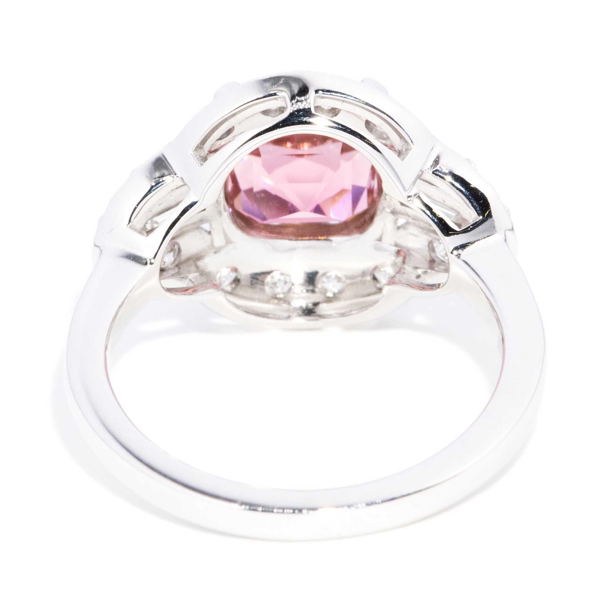 Contemporary 2.35 Carat Pink Tourmaline & Diamond Ring 18 Carat White Gold For Sale 4