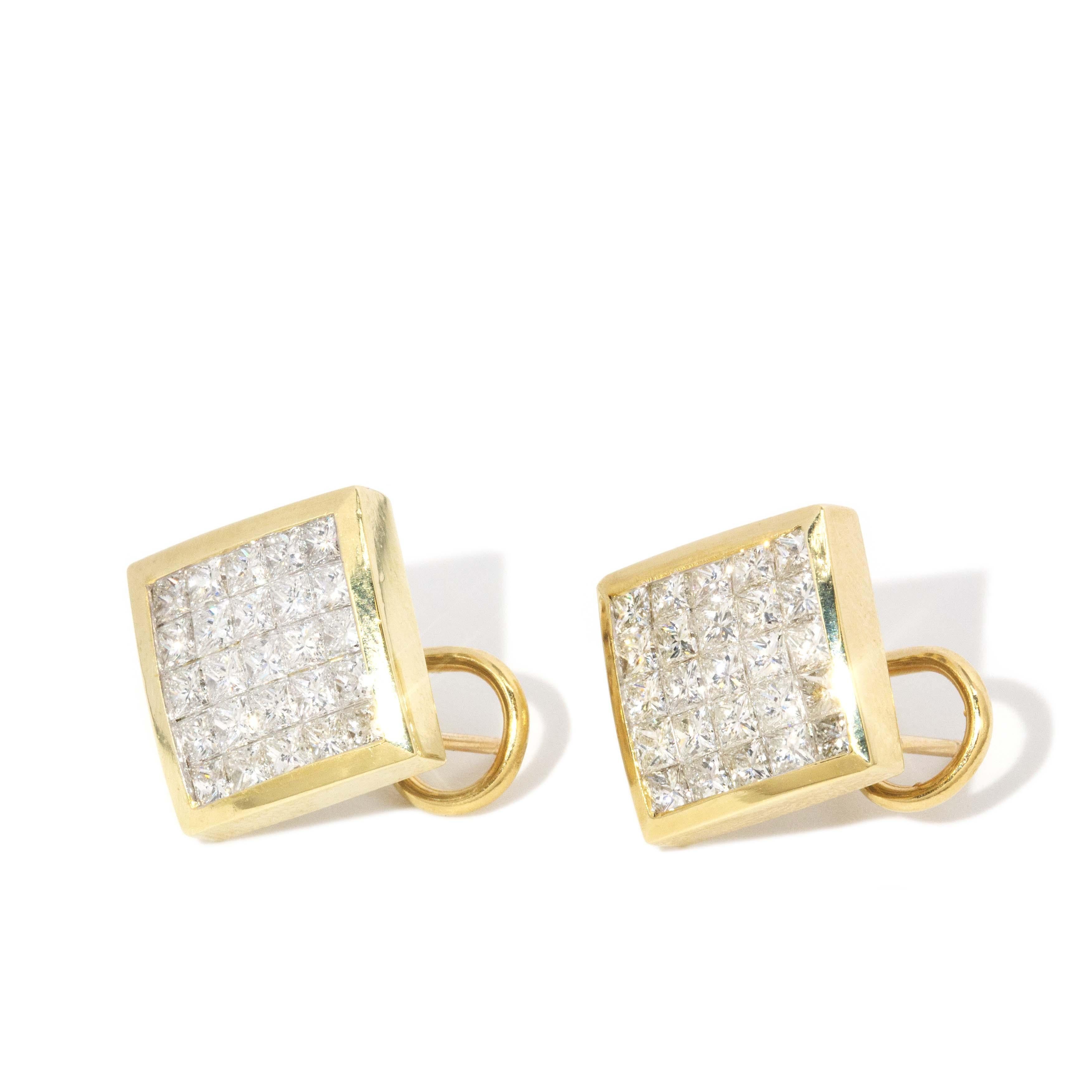 Contemporain Boucles d'oreilles contemporaines en or jaune 18 carats avec grappes de diamants de 2,5 carats en vente