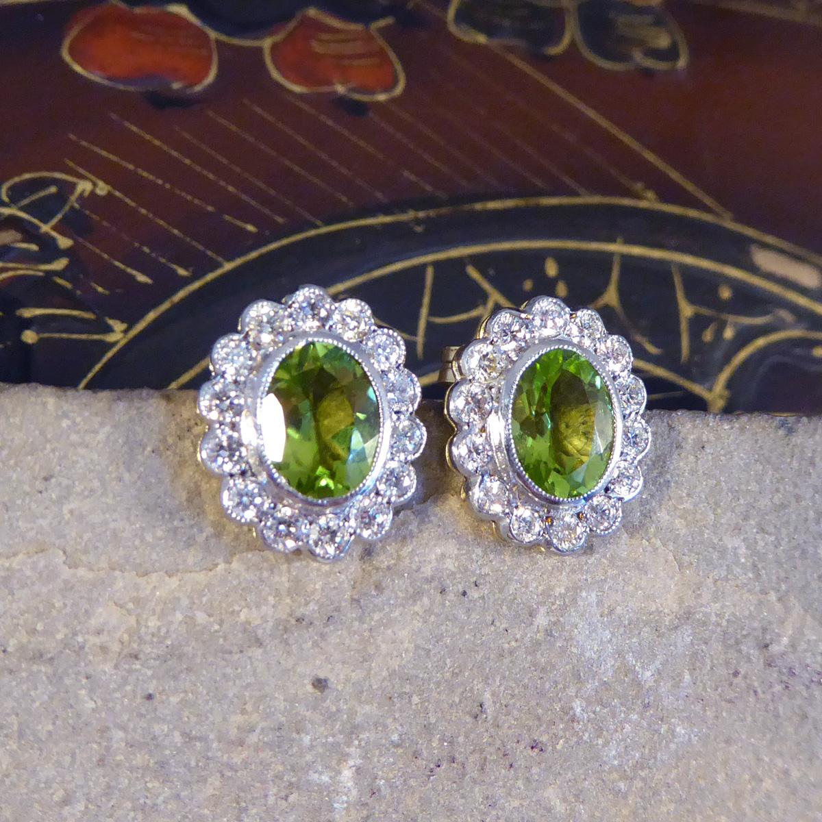 Contemporary 2.50 Carat Peridot and Diamond Cluster Earrings in 18 Carat Gold For Sale 1