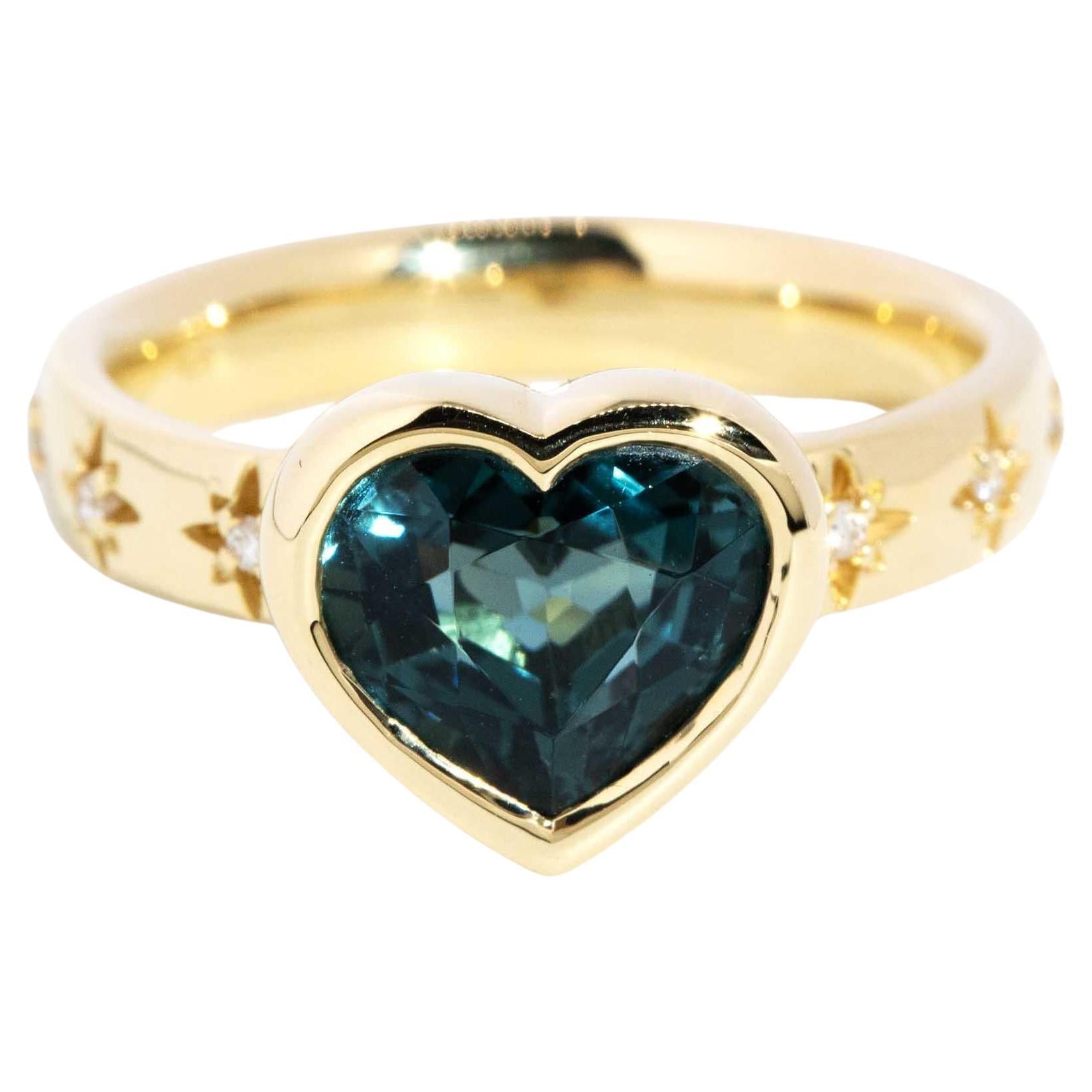 Contemporary 2.52 Carat Blue Green Tourmaline & Diamond Heart Ring 18 Carat Gold For Sale