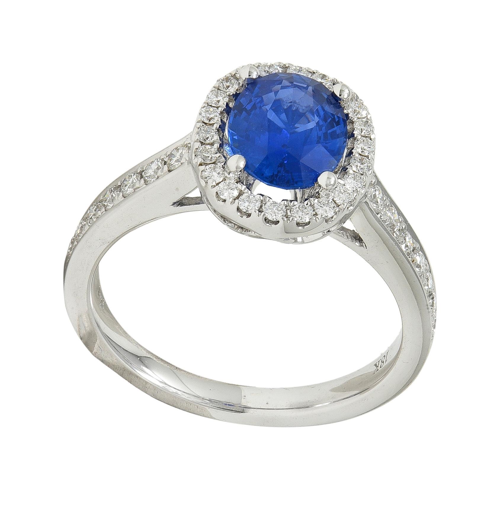 Zeitgenössischer 2,56 CTW Saphir-Diamant 18 Karat Weißgold Halo-Ring im Angebot 3