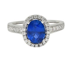 Zeitgenössischer 2,56 CTW Saphir-Diamant 18 Karat Weißgold Halo-Ring
