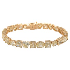 Contemporary 26.06ct Fancy Yellow Diamond Tennis Bracelet in 18k Gold