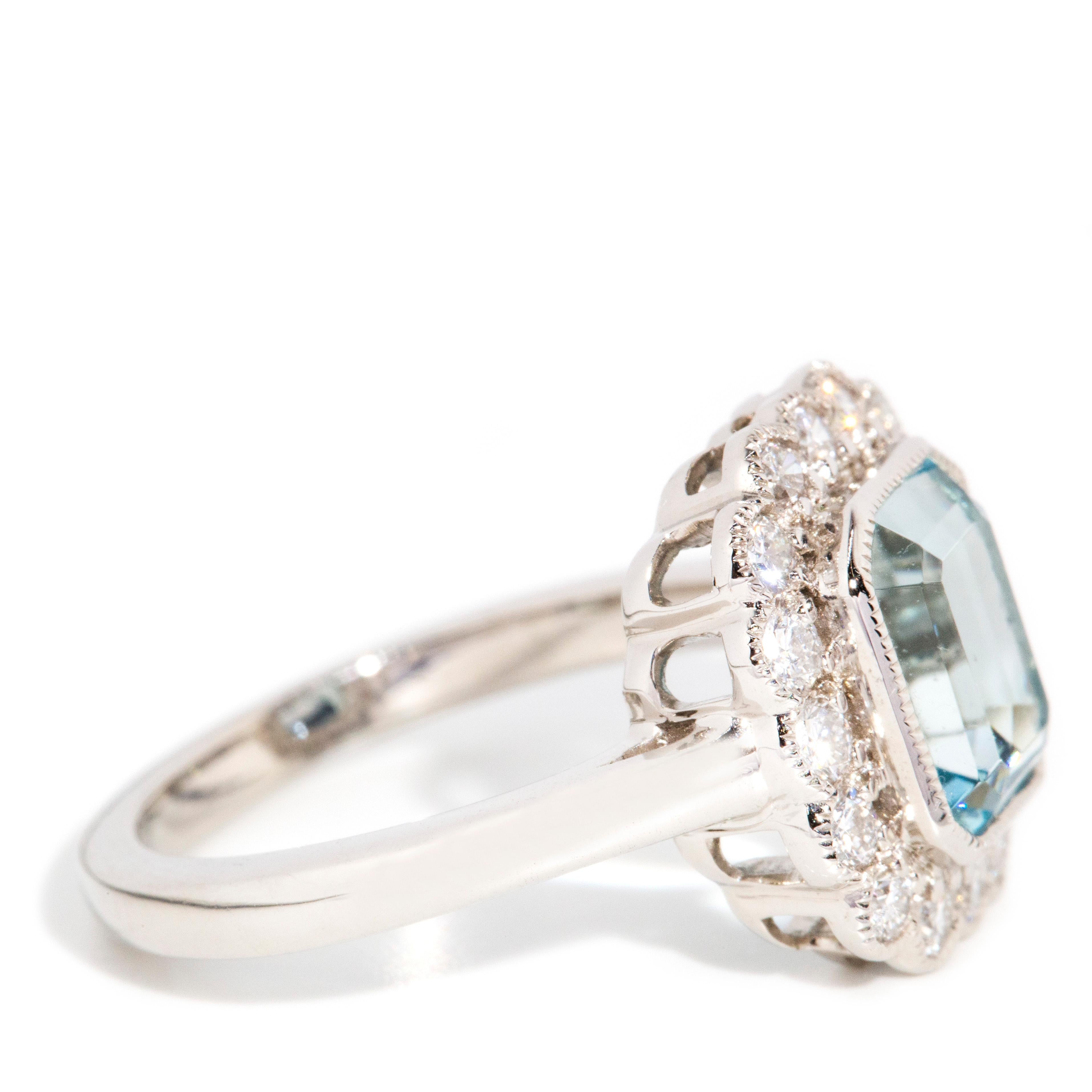 Contemporary 2.61 Carat Bright Light Blue Aquamarine & Diamond Platinum Ring 1
