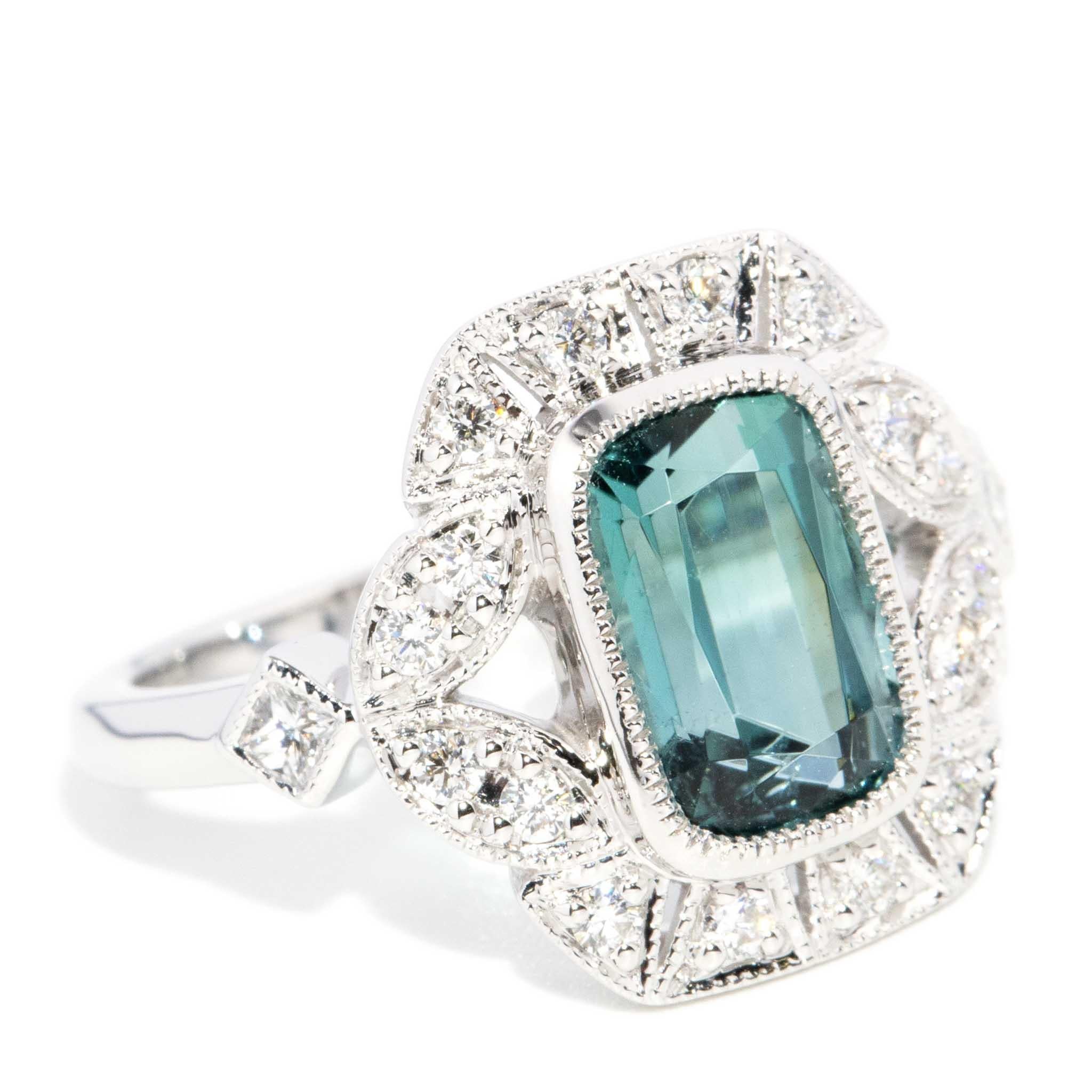 Contemporary 2,66ct Teal Turmalin & Diamant Ring 18ct Weißgold (Zeitgenössisch) im Angebot