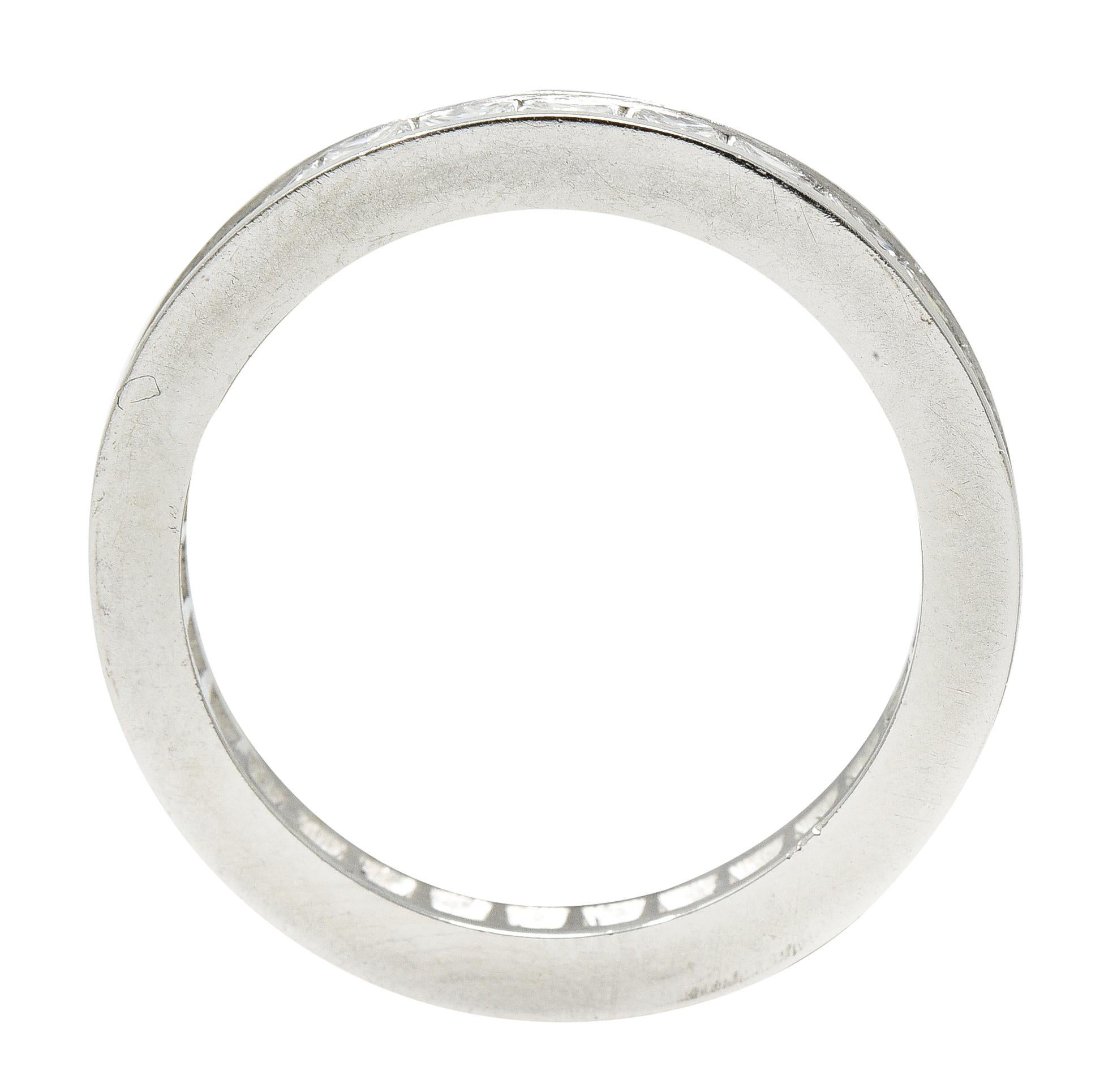 Women's or Men's Contemporary 2.70 Carats Princess Cut Diamond Platinum Wedding Band Ring For Sale