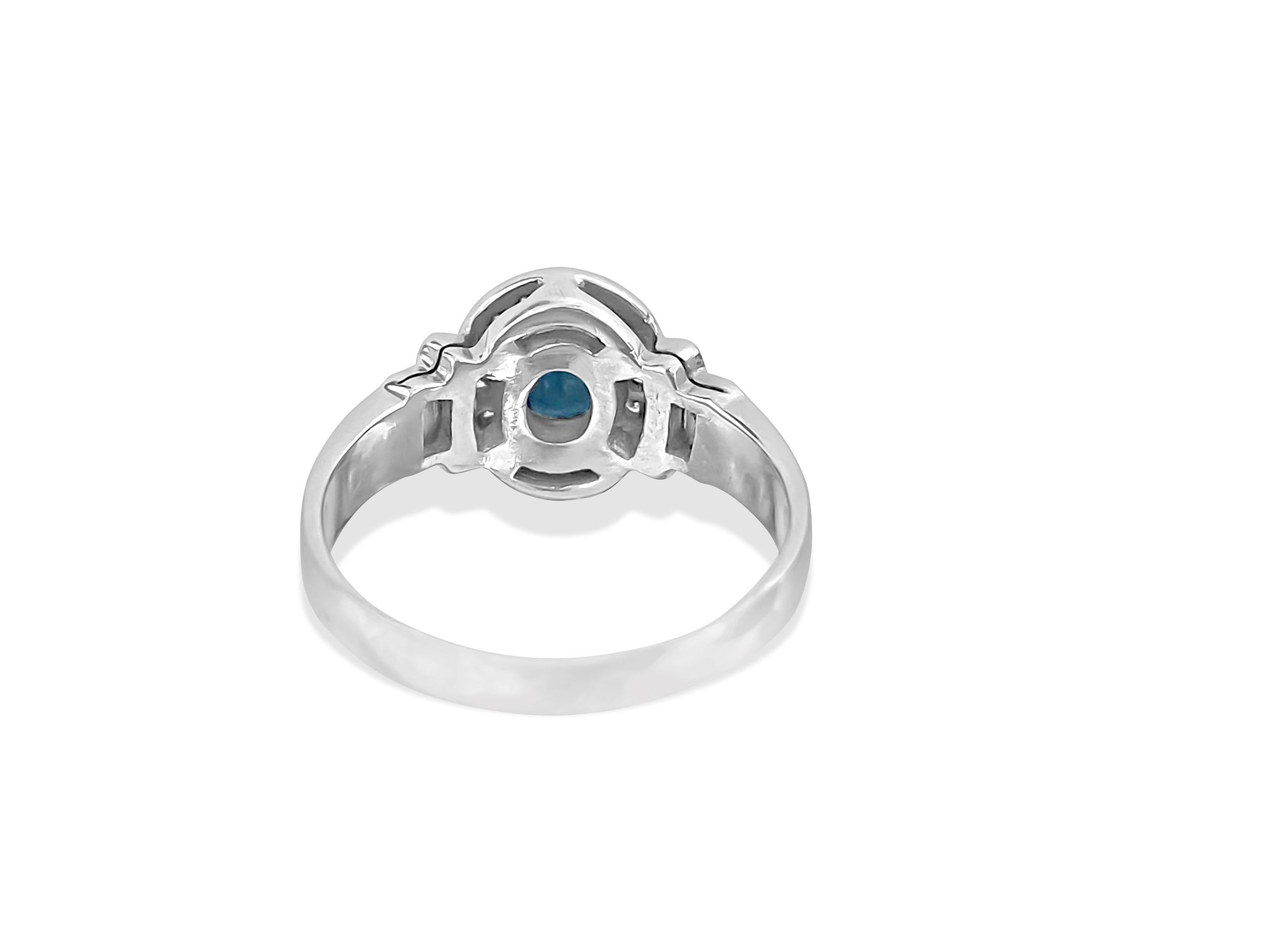Contemporary 2.75 Carat Blue Sapphire Diamond Cocktail Ring In Excellent Condition In Miami, FL