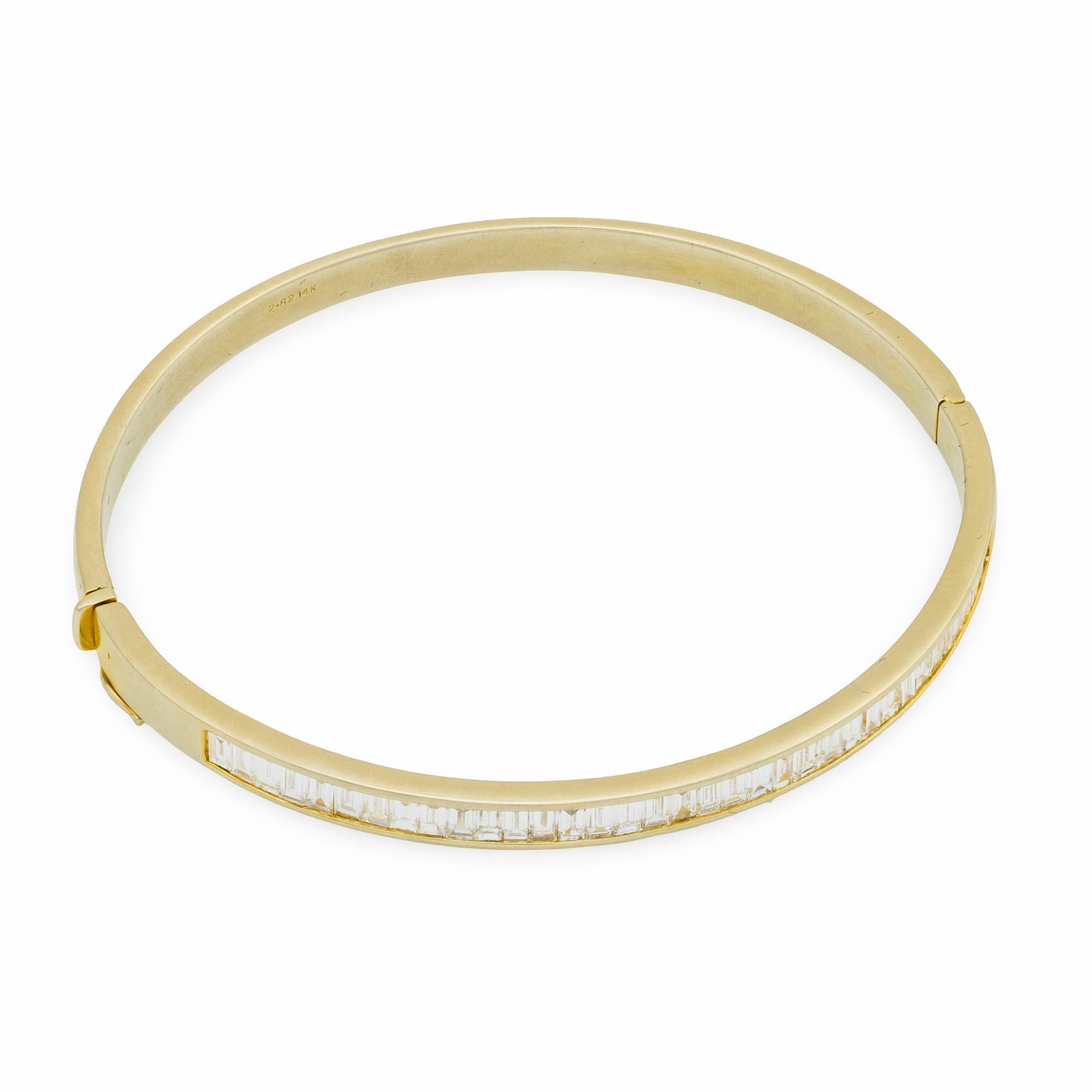 Bracelet en or jaune 14k avec diamant de 2,82 carats AM Contemporary