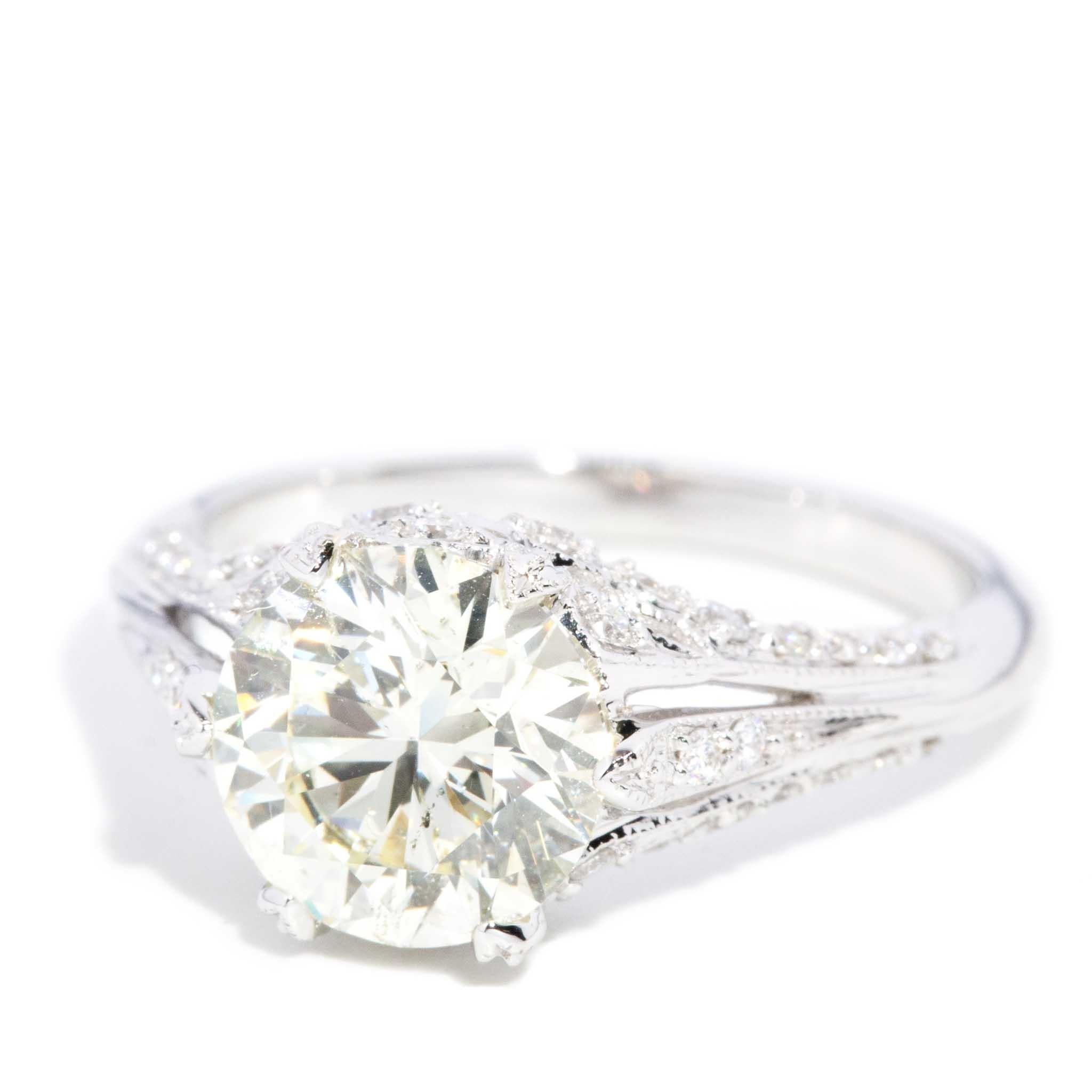 Brilliant Cut Contemporary 2.84 Carat Round Brilliant Diamond Ring 18 Carat White Gold
