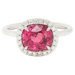 Anello aureolato in platino con diamante spinello da 2,85 CTW